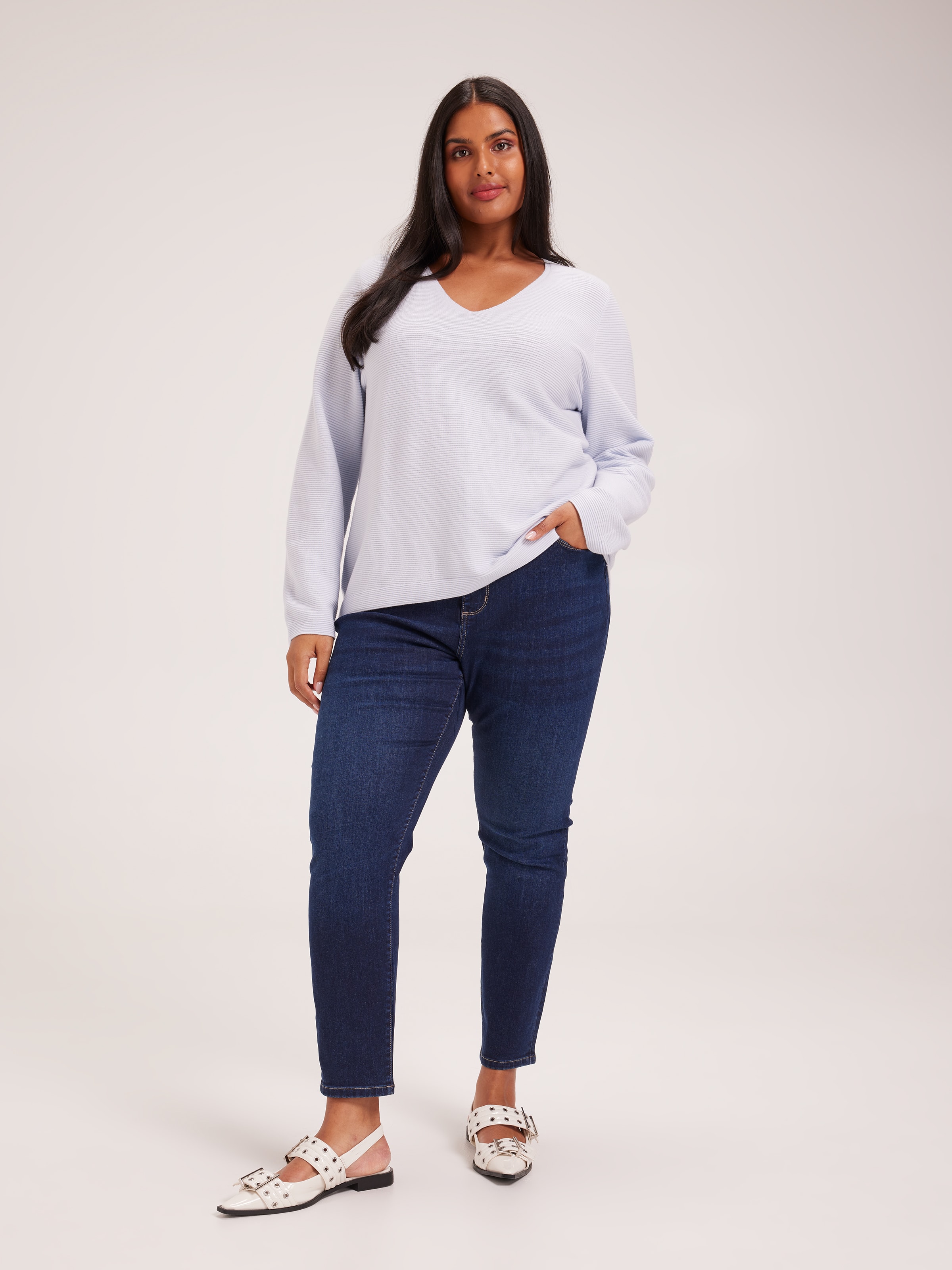 Curve Phoebe V-Neck Ottoman Pullover