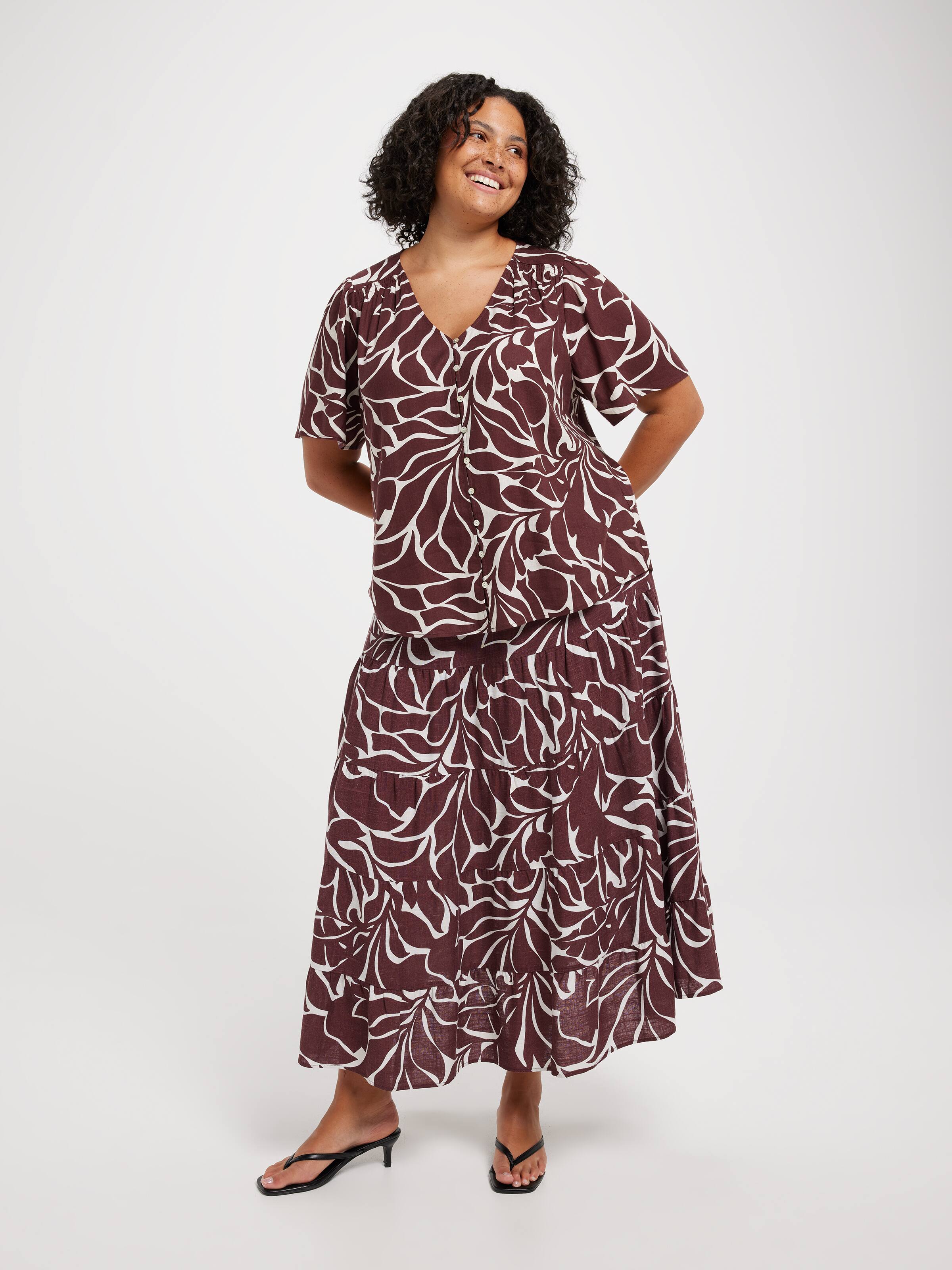 Curve Cara Flutter Sleeve Top