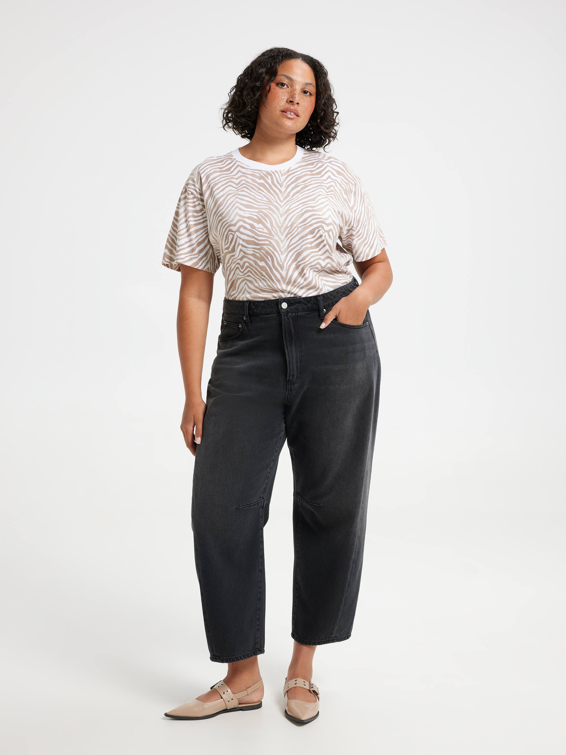 Curve Everyday Regular Tee