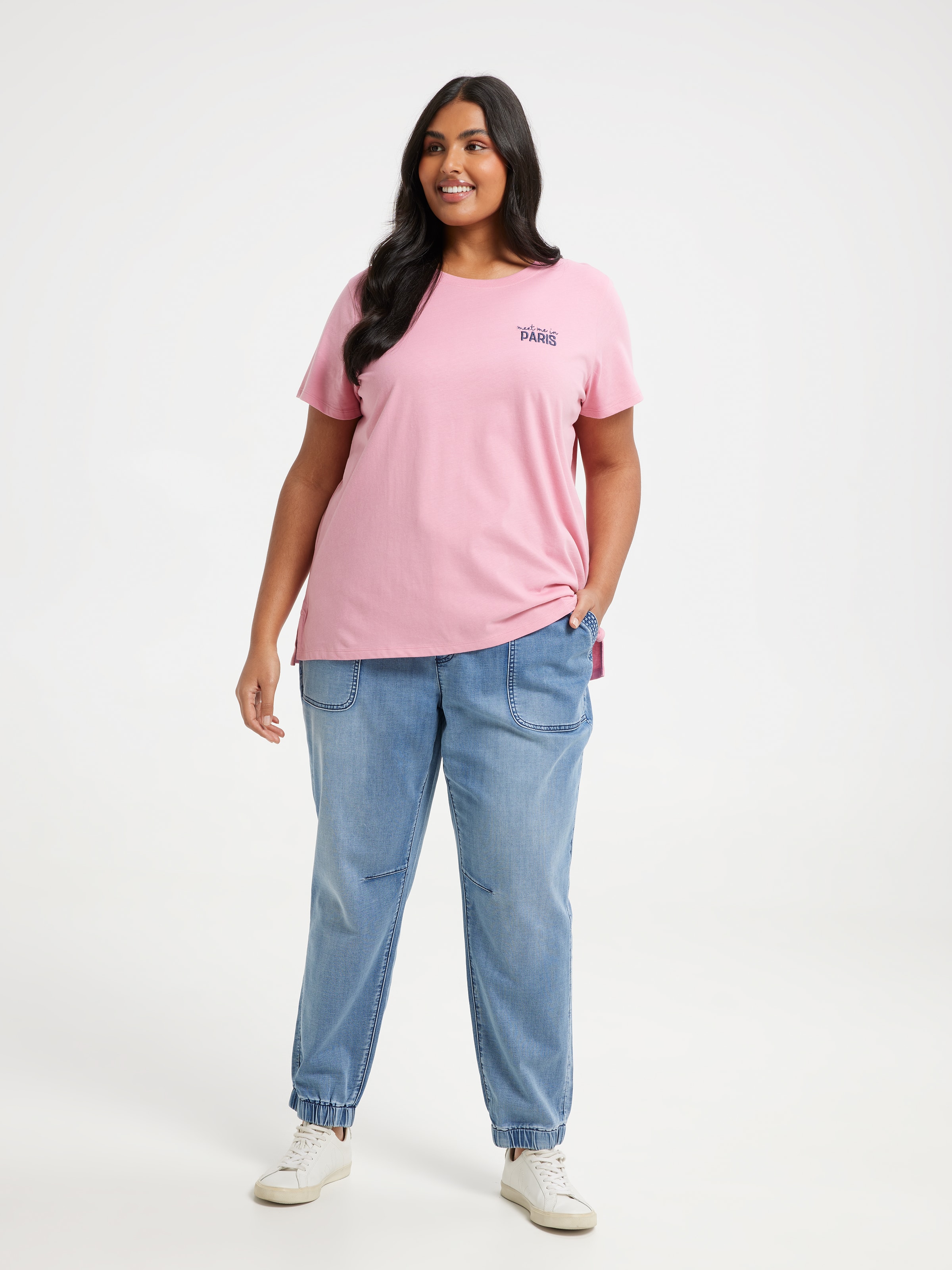 Curve Tara Text Tee