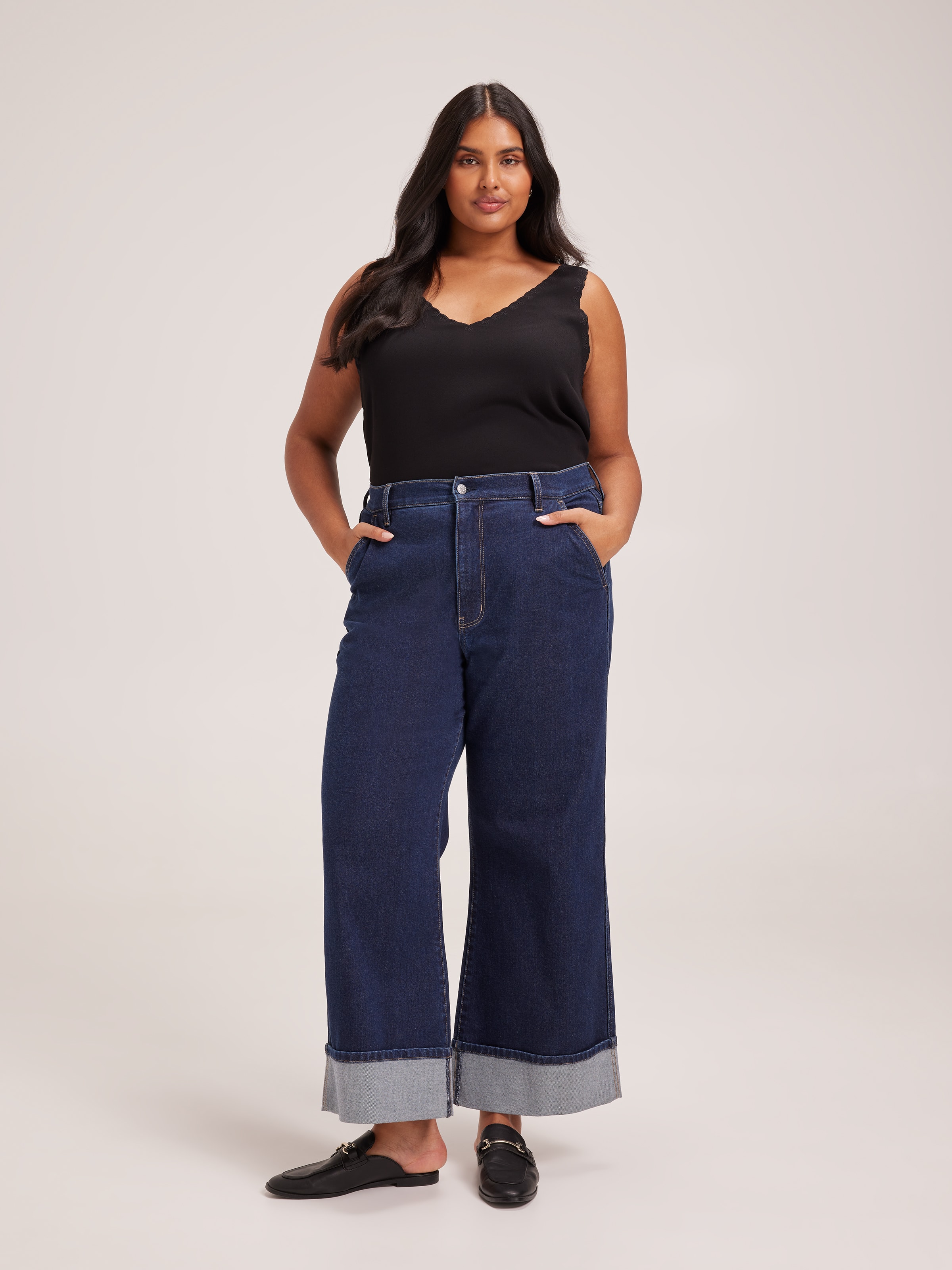 Curve Aurelia Neck Tank