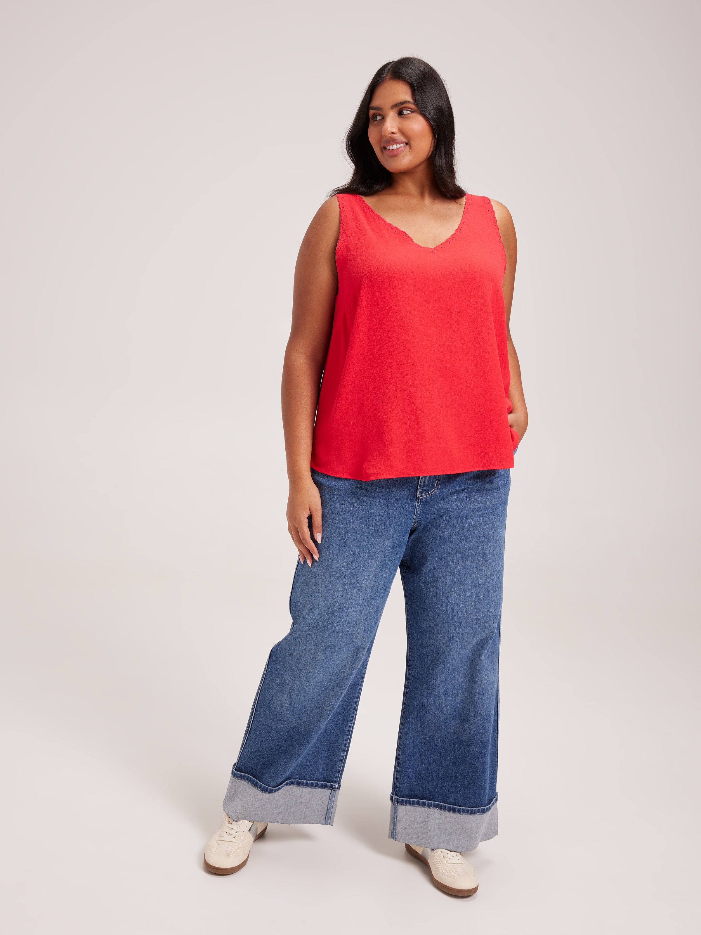 Curve Aurelia Neck Tank