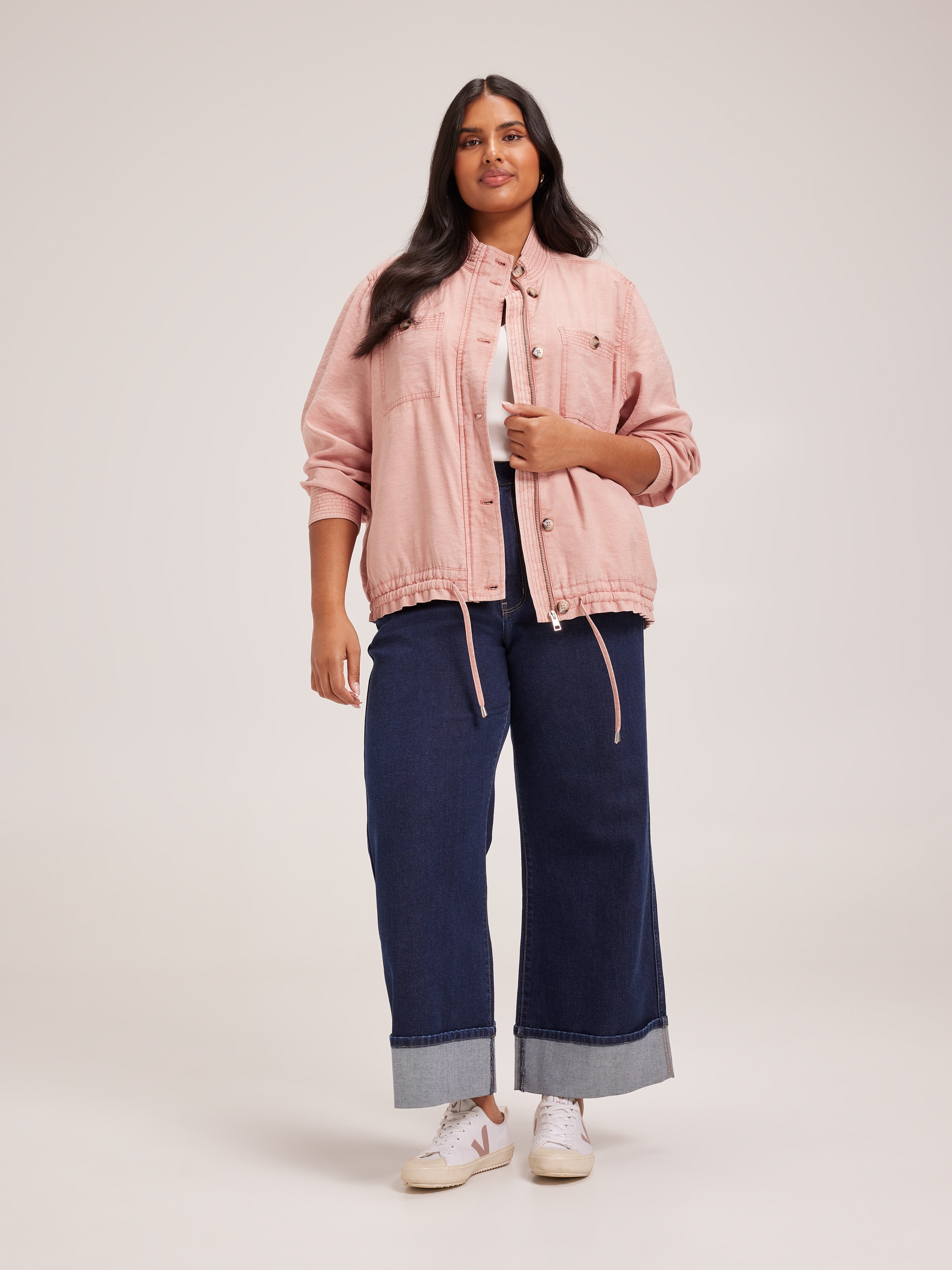 Curve Madison Short Anorak