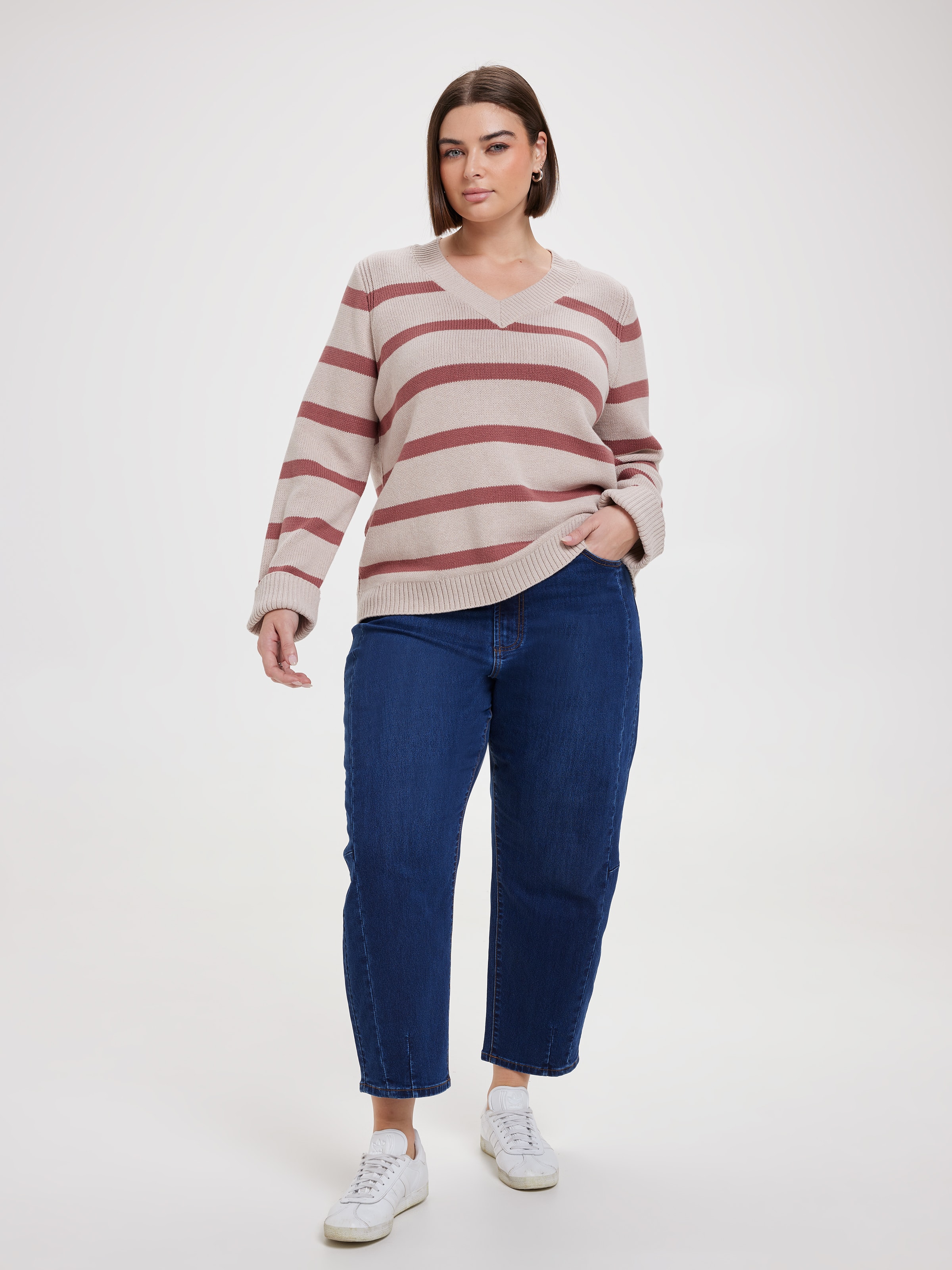 Curve Dakota V-Neck Pullover