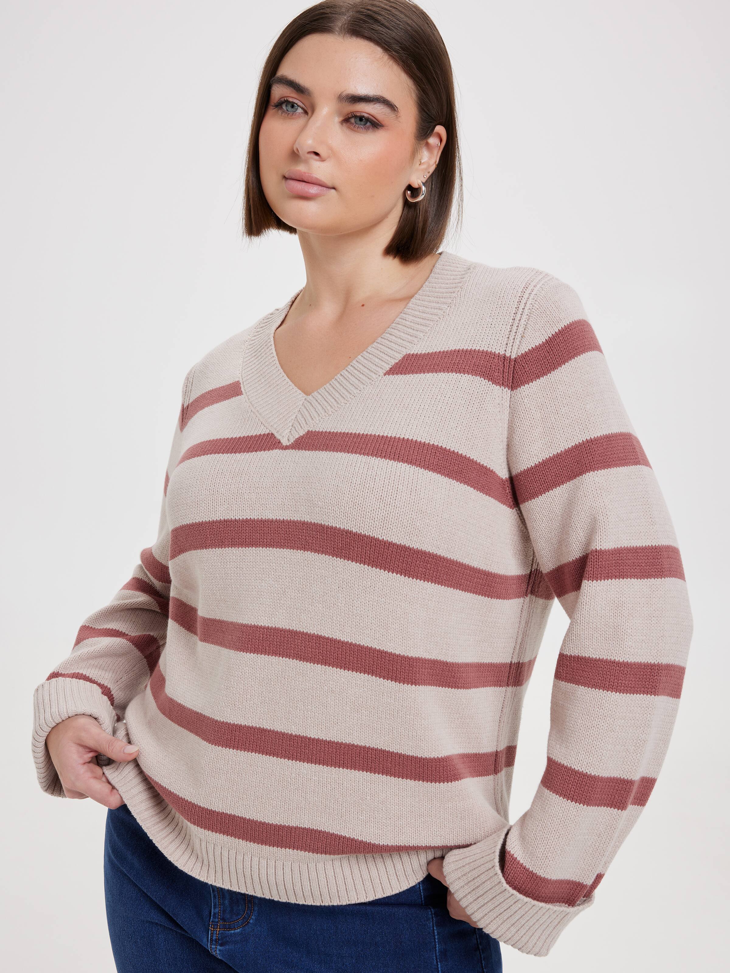 Curve Dakota V-Neck Pullover