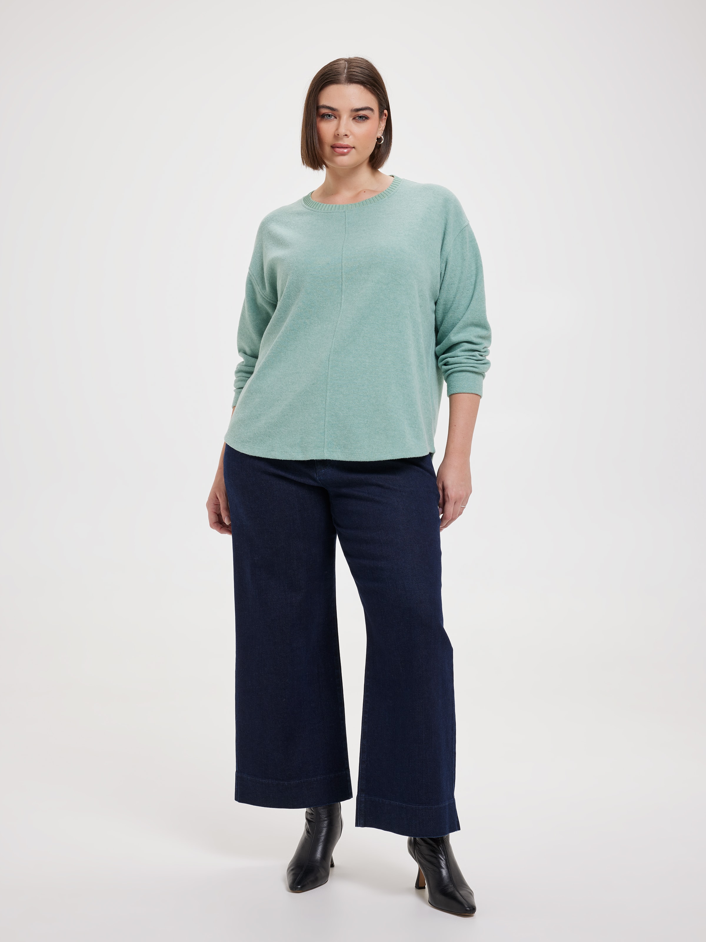 Curve Margot Relaxed Long Sleeve Seam Top