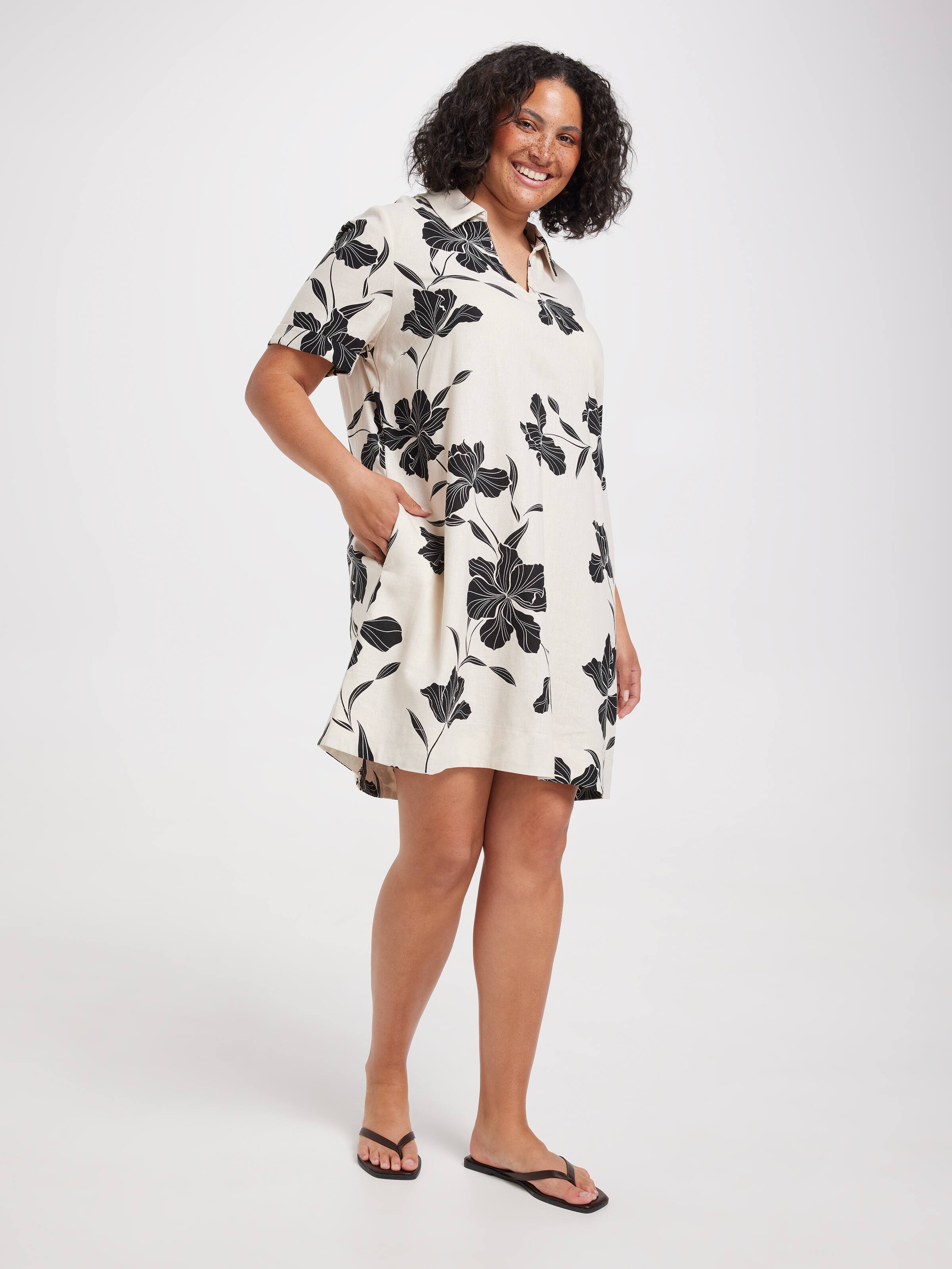 Curve Andy Popover Dress