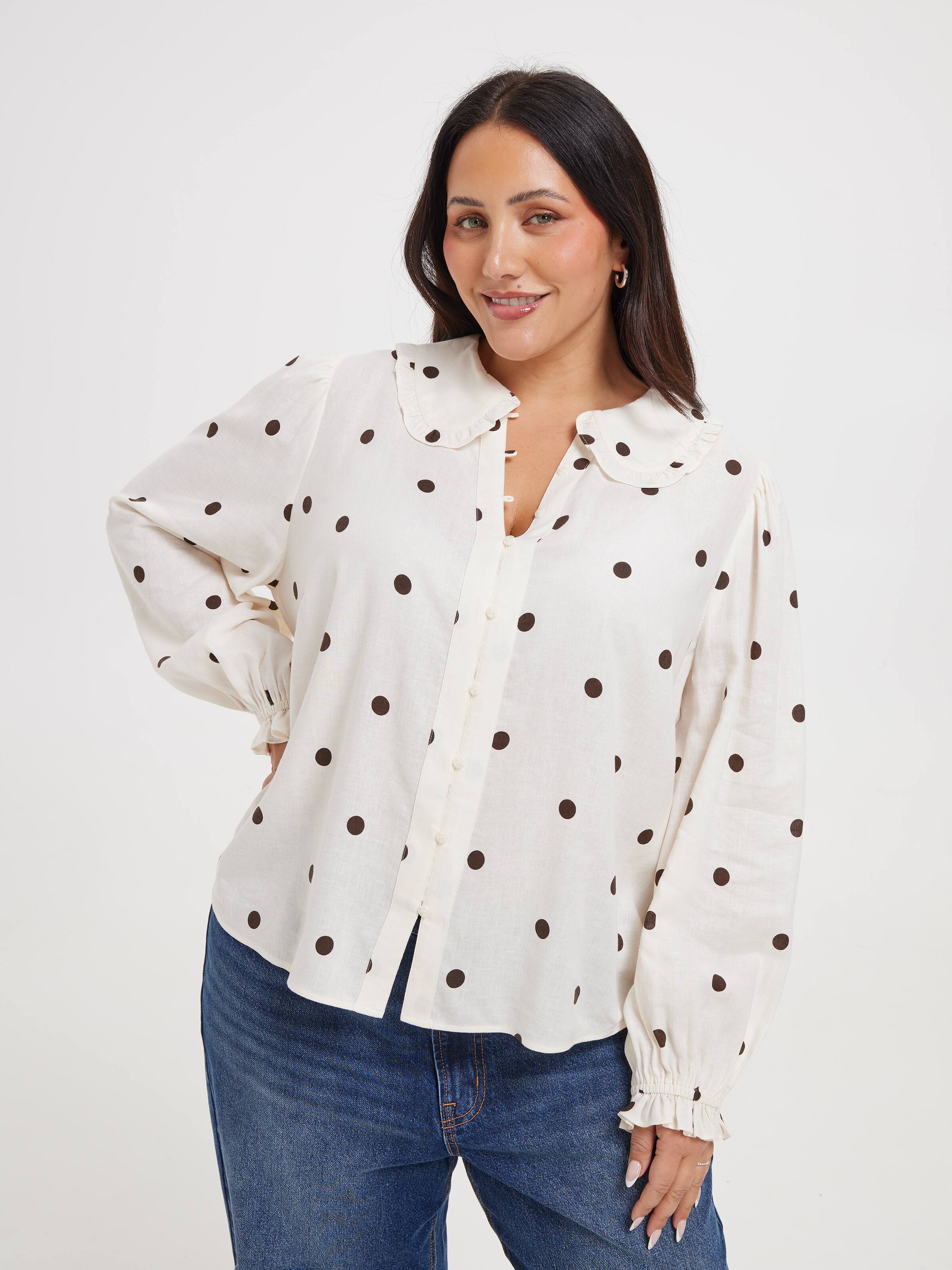 Curve Dorothy Ruffle Collar Blouse