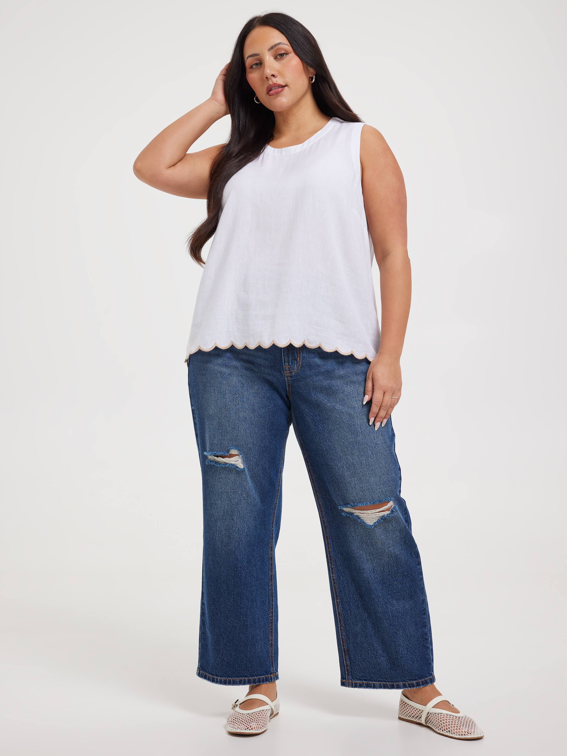 Curve Sven Scalloped Hem Tank