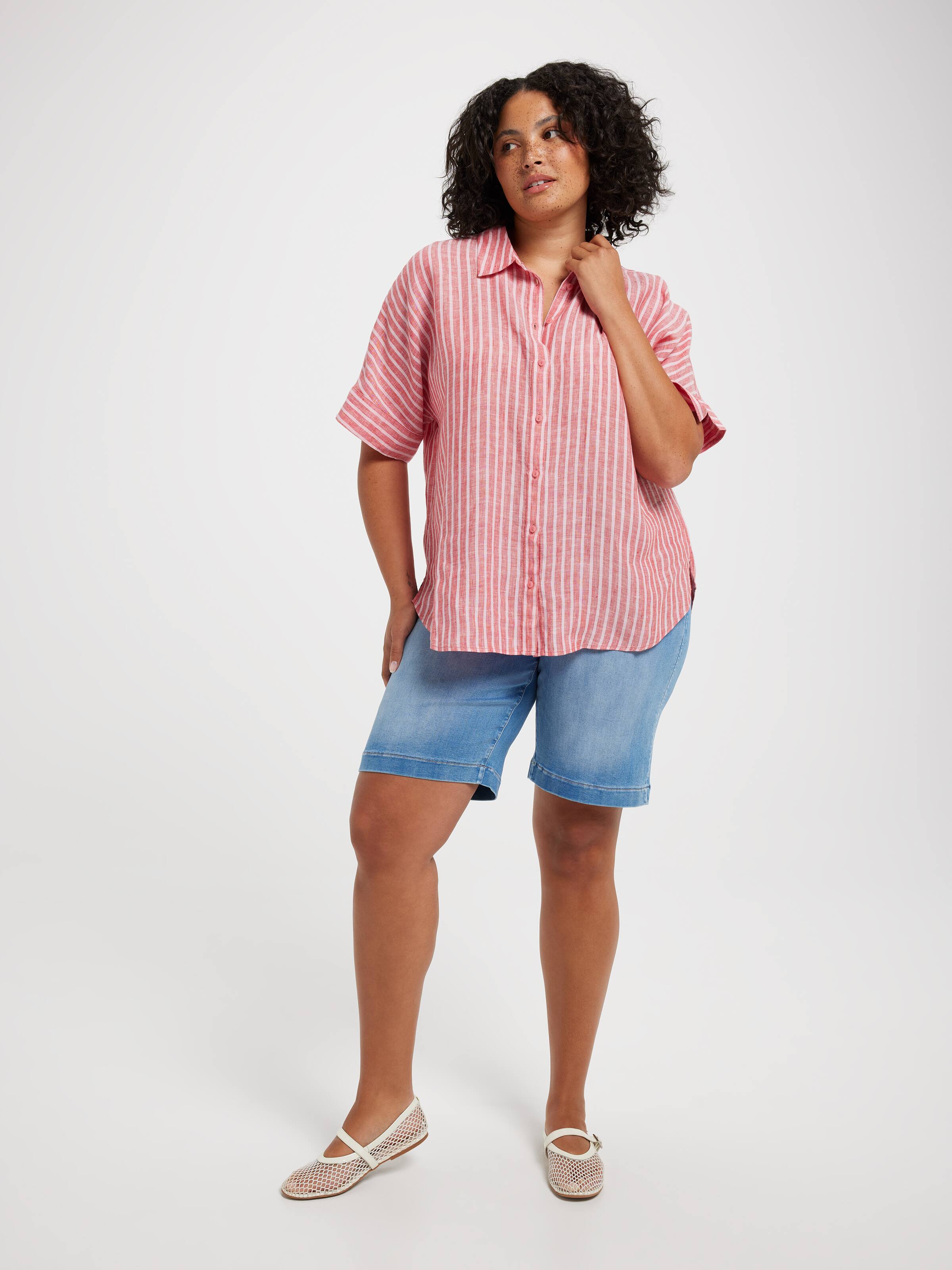 Curve Leslee Short Sleeve Shirt
