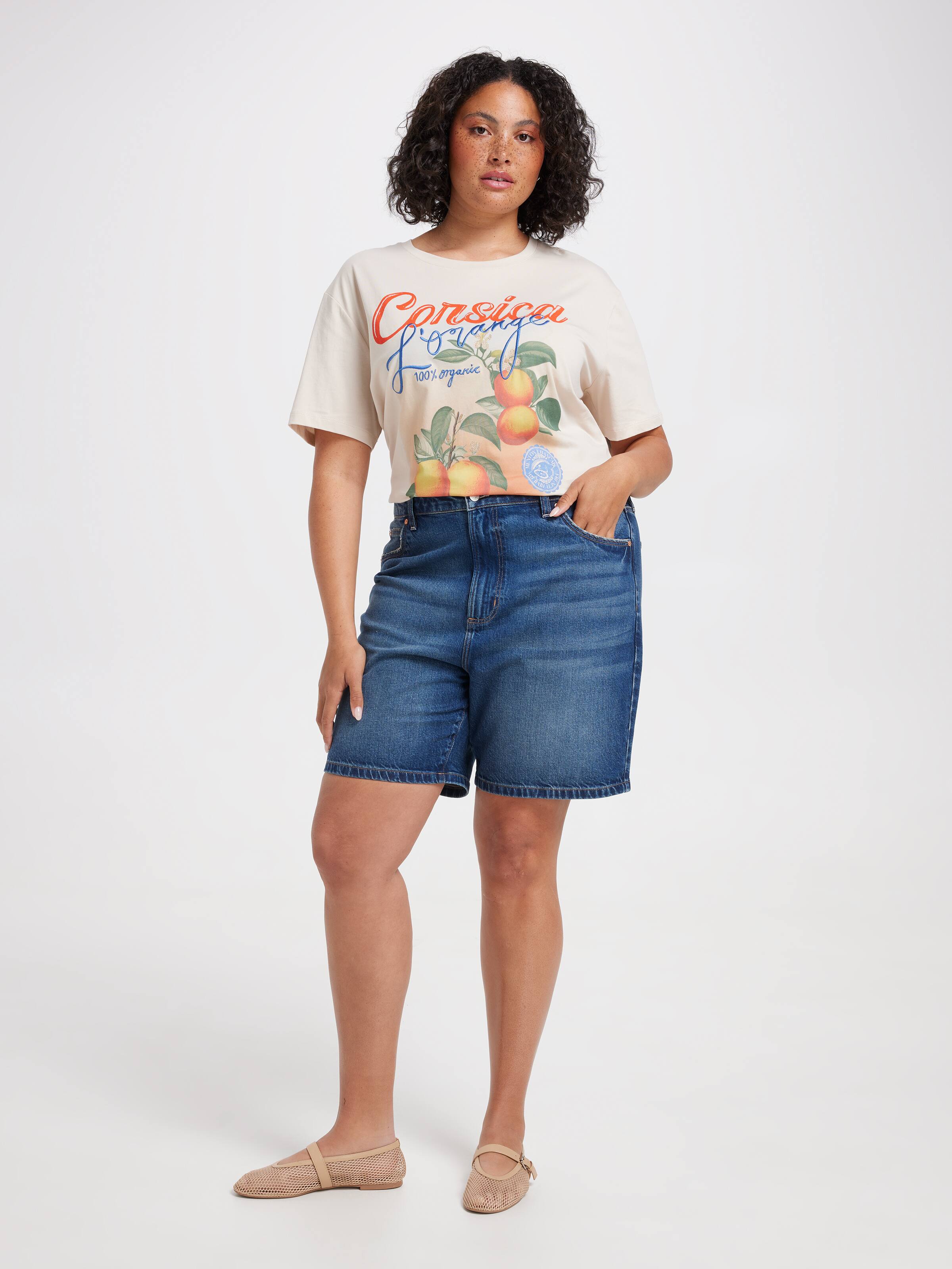 Curve Antonia Oversized Graphic Tee