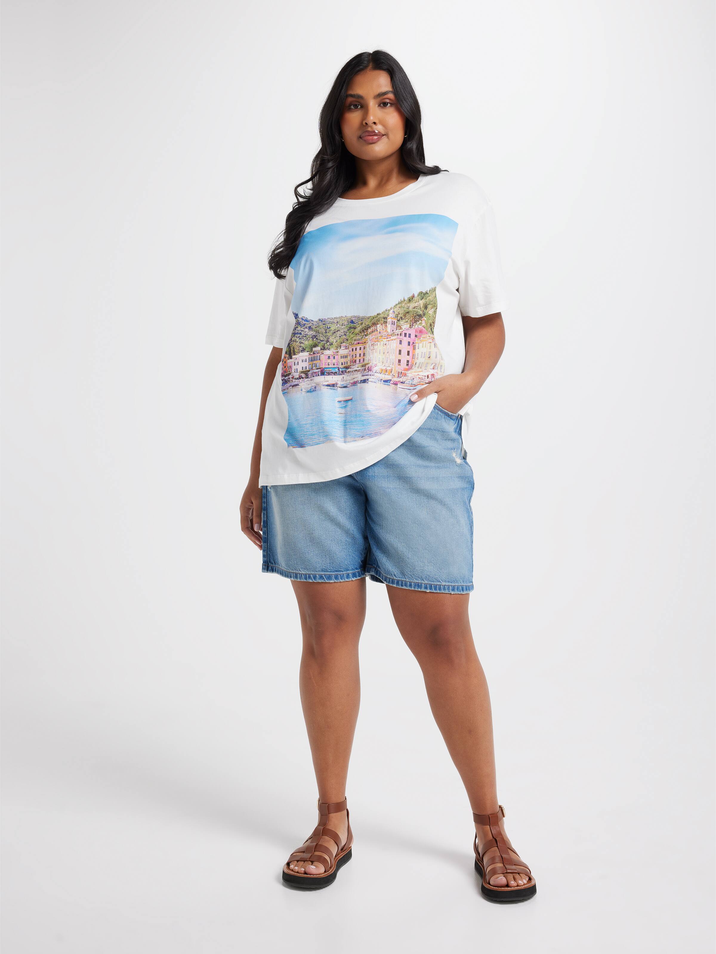Curve Antonia Oversized Graphic Tee