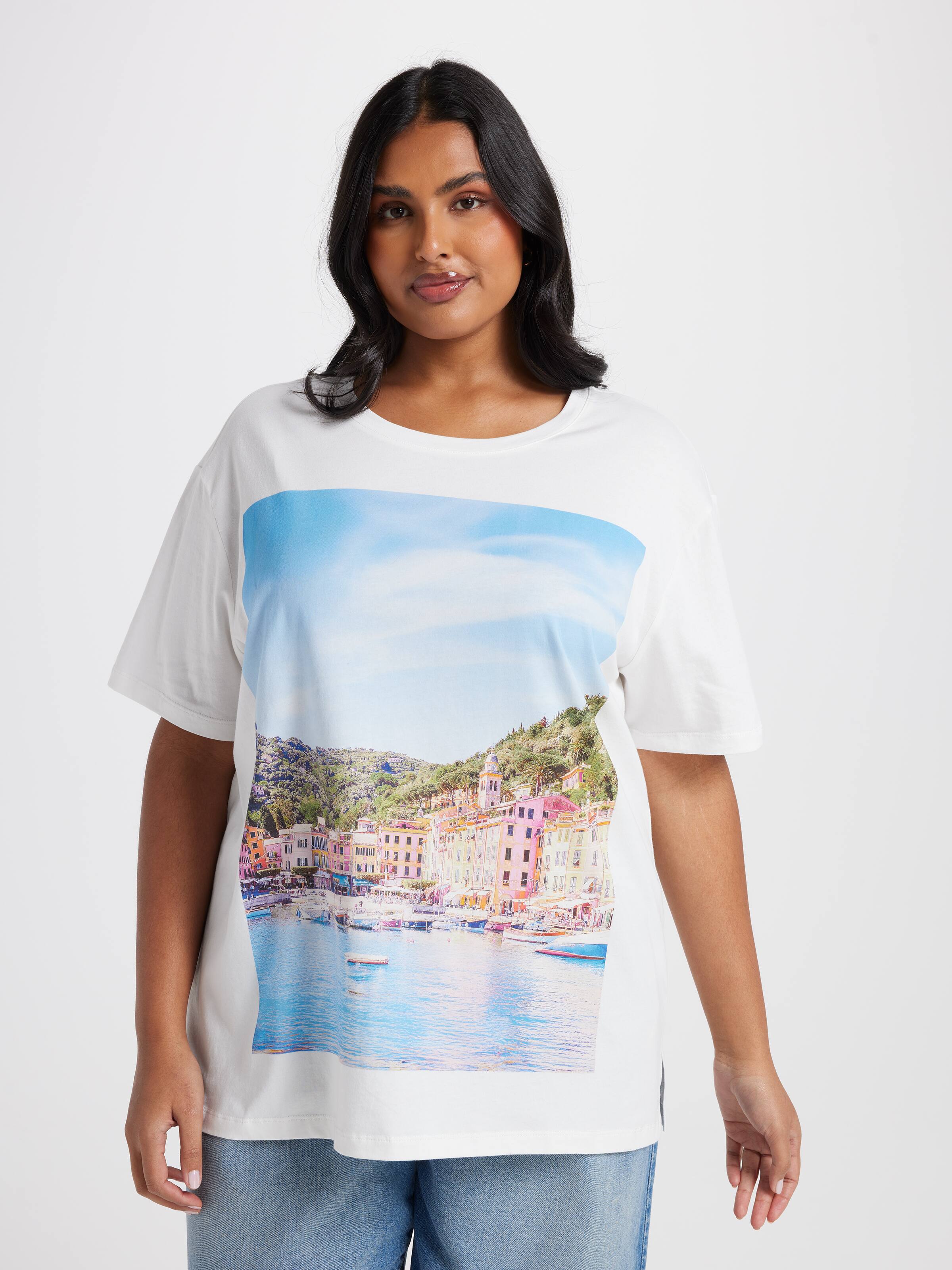 Curve Antonia Oversized Graphic Tee