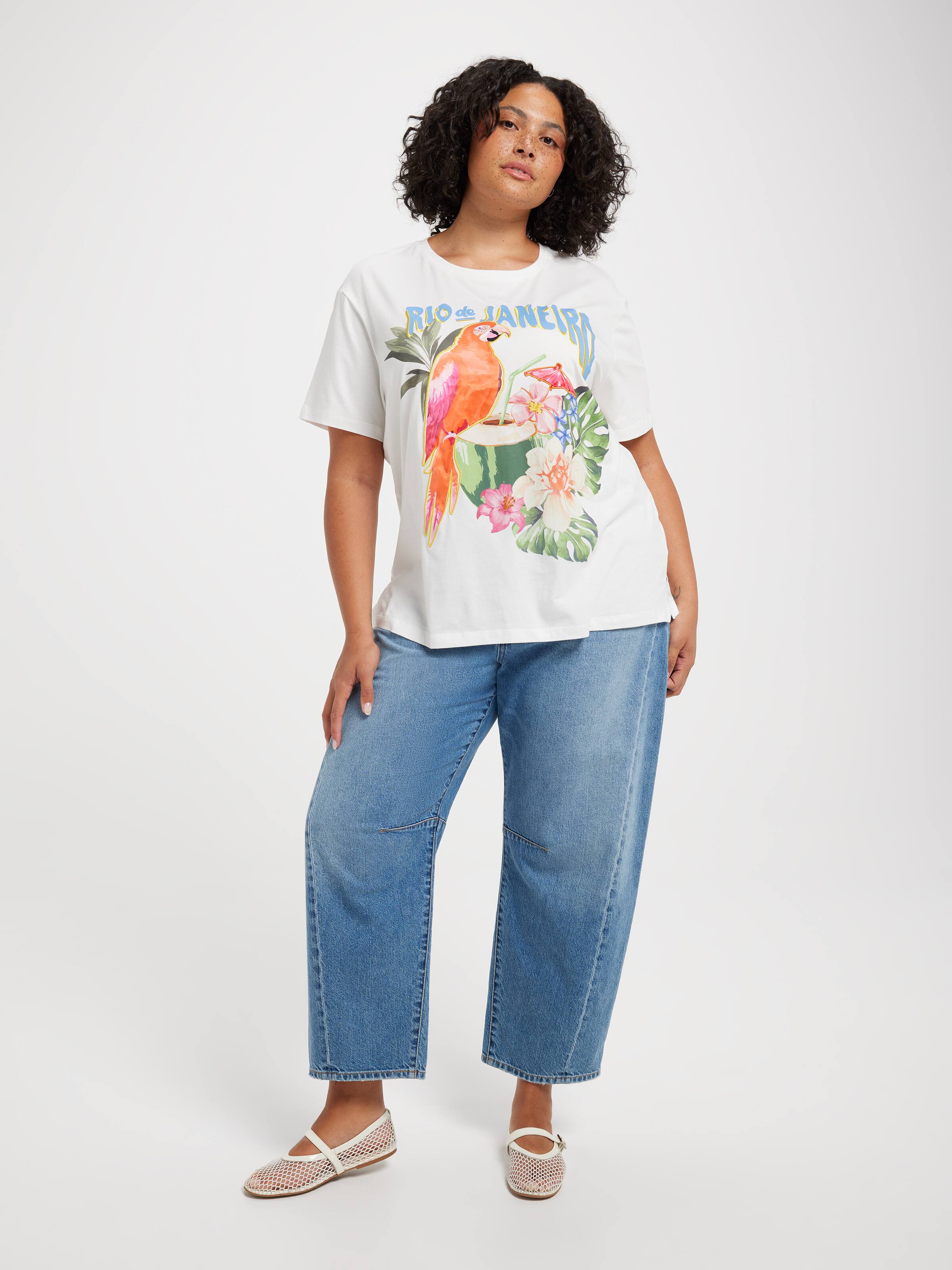 Curve Antonia Oversized Graphic Tee