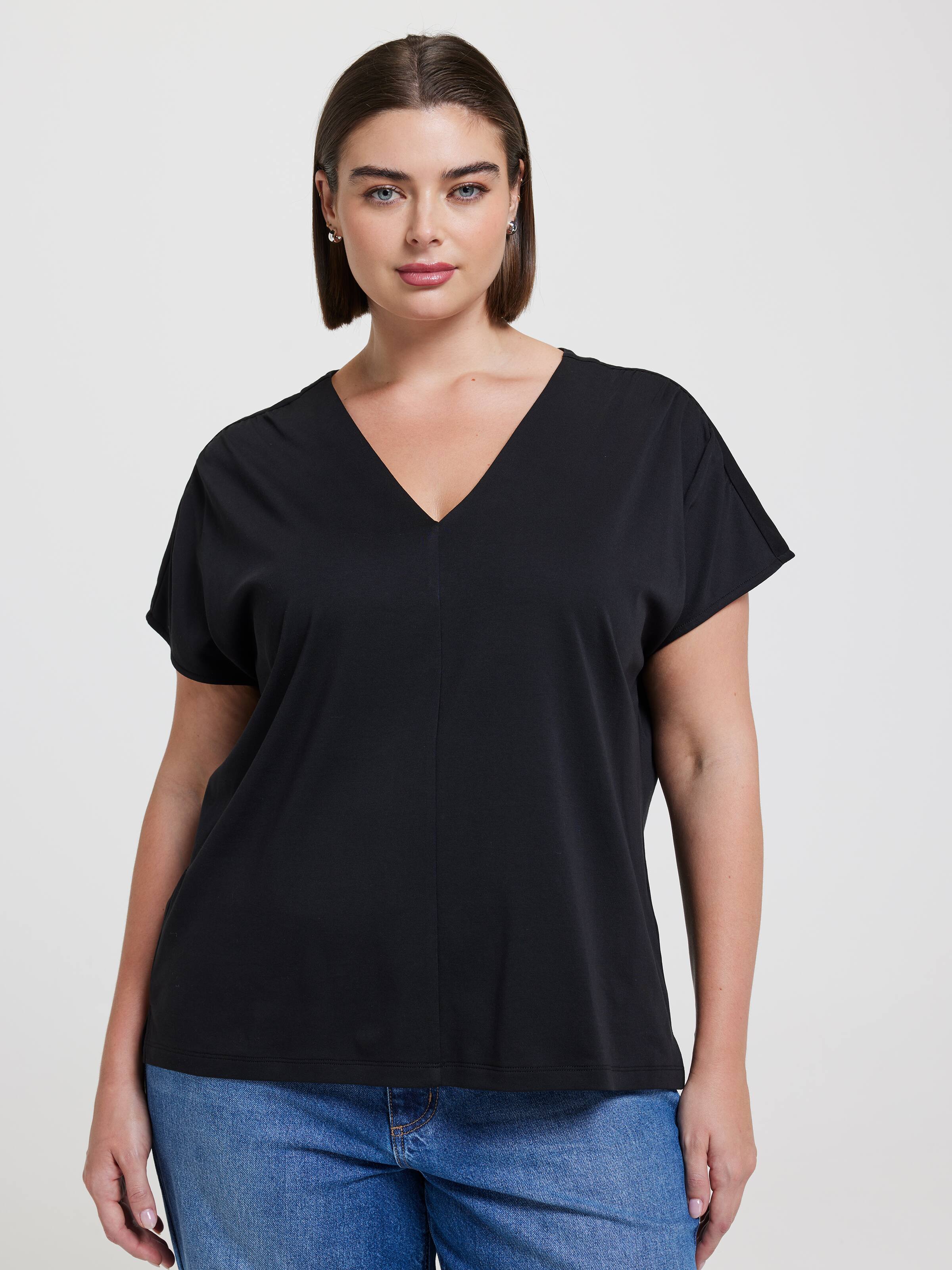 Curve Iris V-Neck Gathered Top