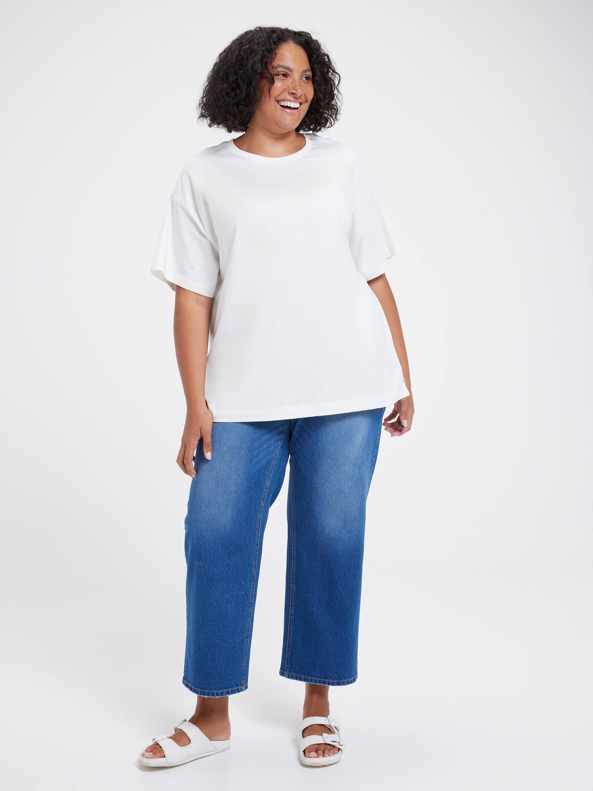 Curve Oversized Relaxed Tee