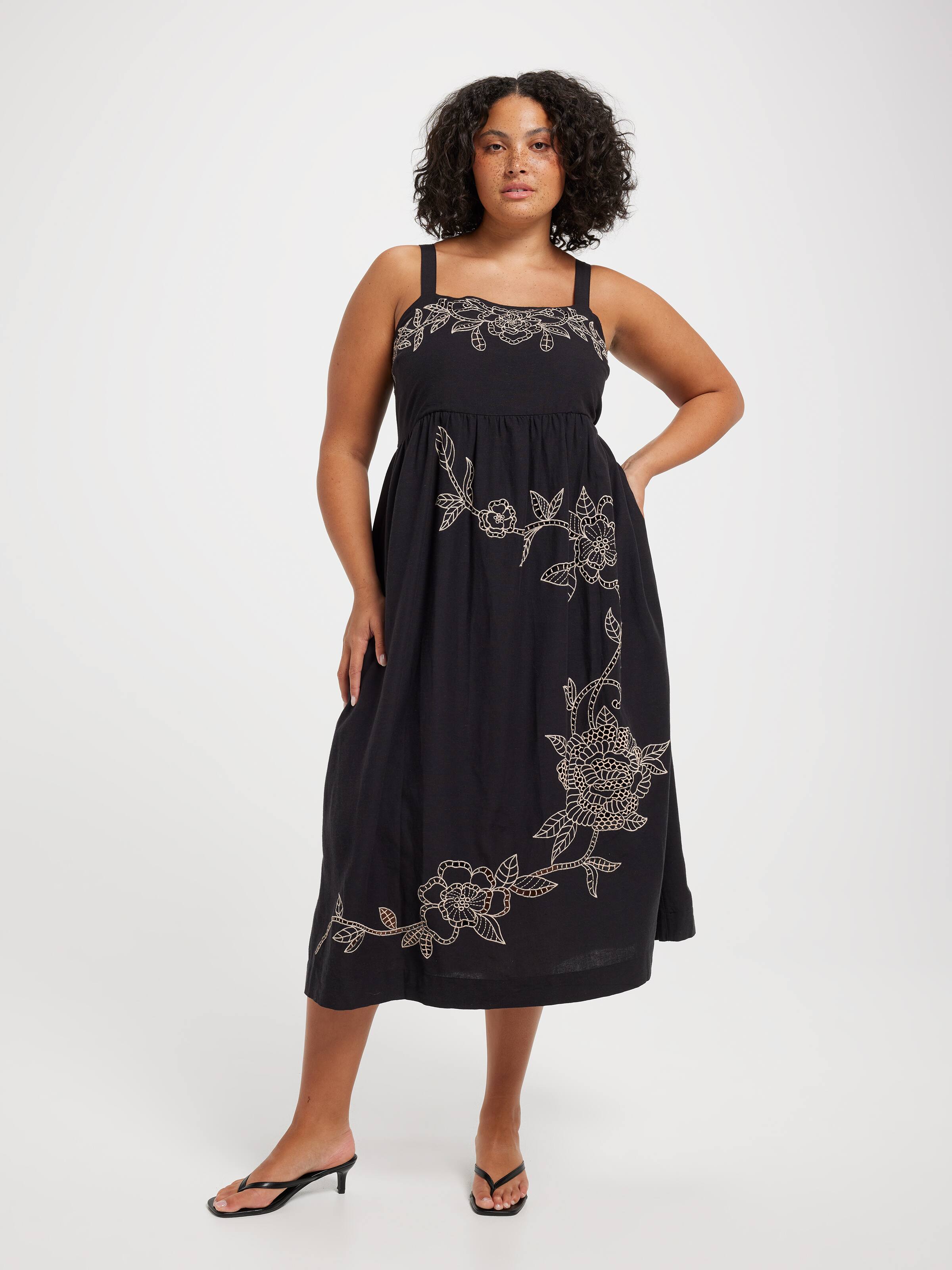 Curve Rosalie Embroidery Midi Dress
