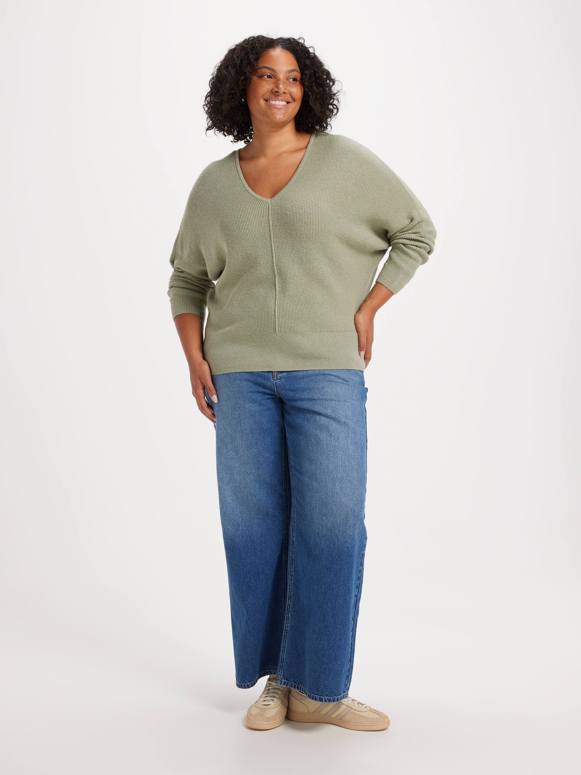 Curve Claire V Neck Pullover
