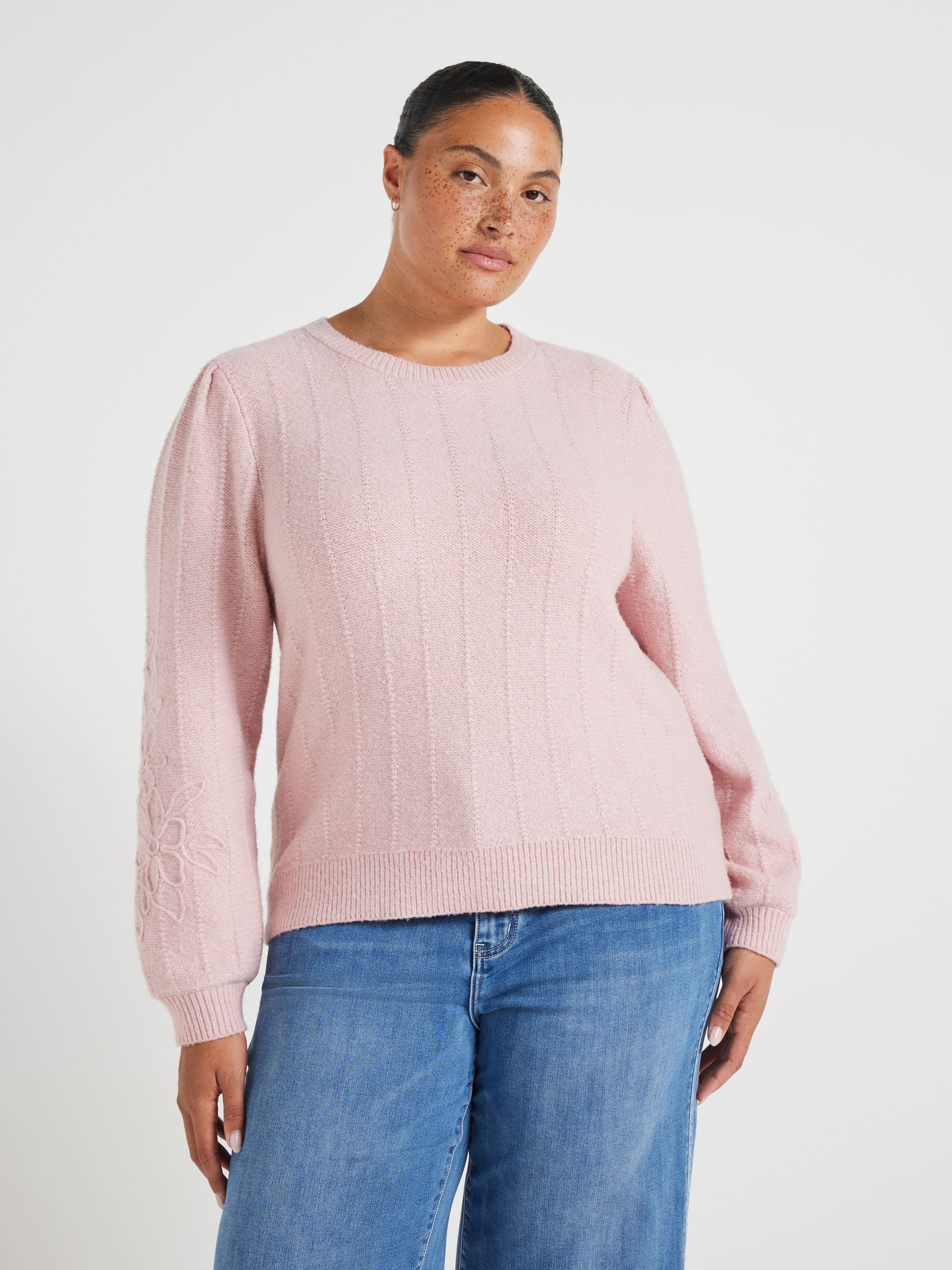 Curve Jenny Embroidery Pullover
