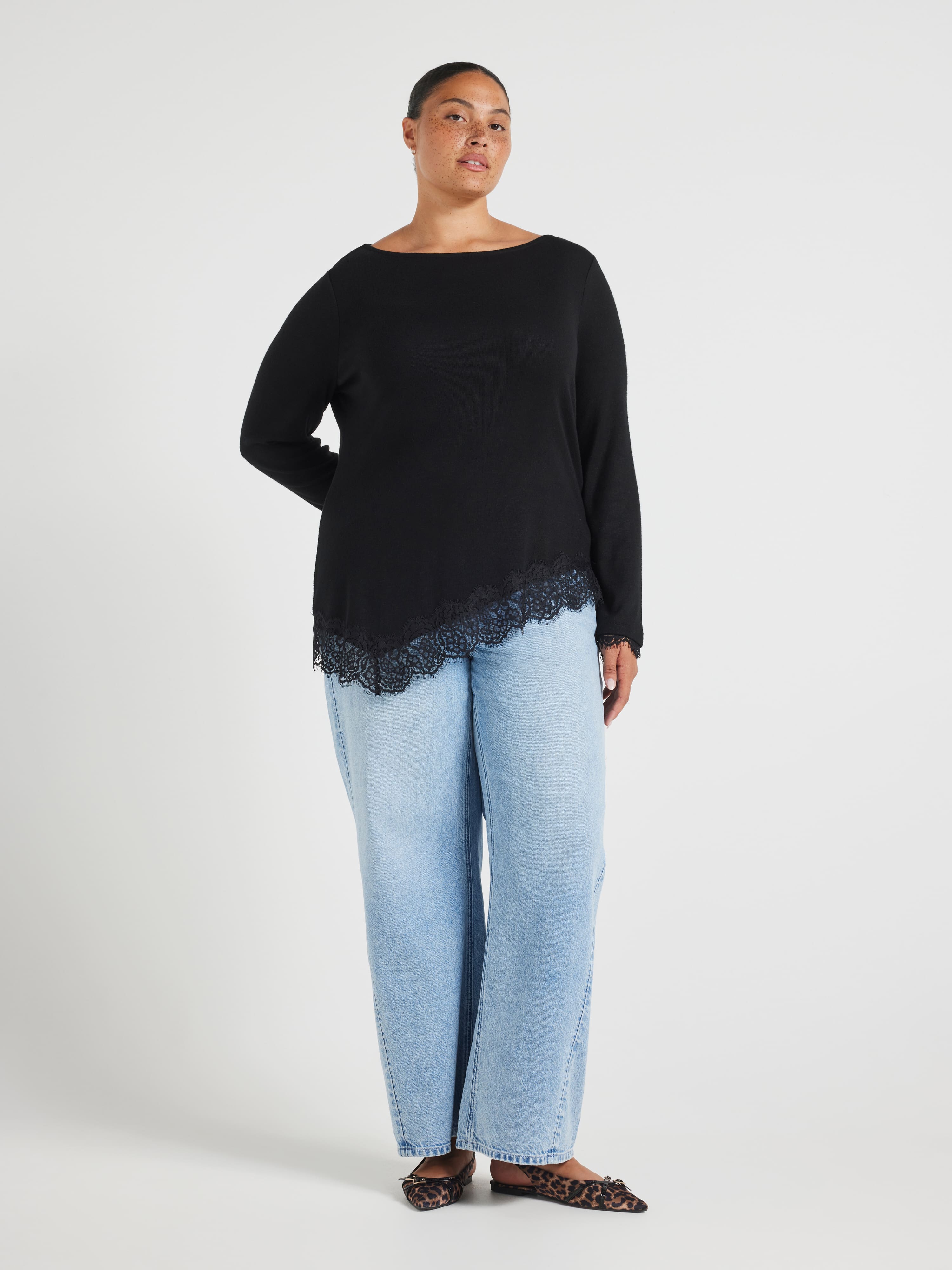 Curve Iris Asymmetric Lace Trim Top