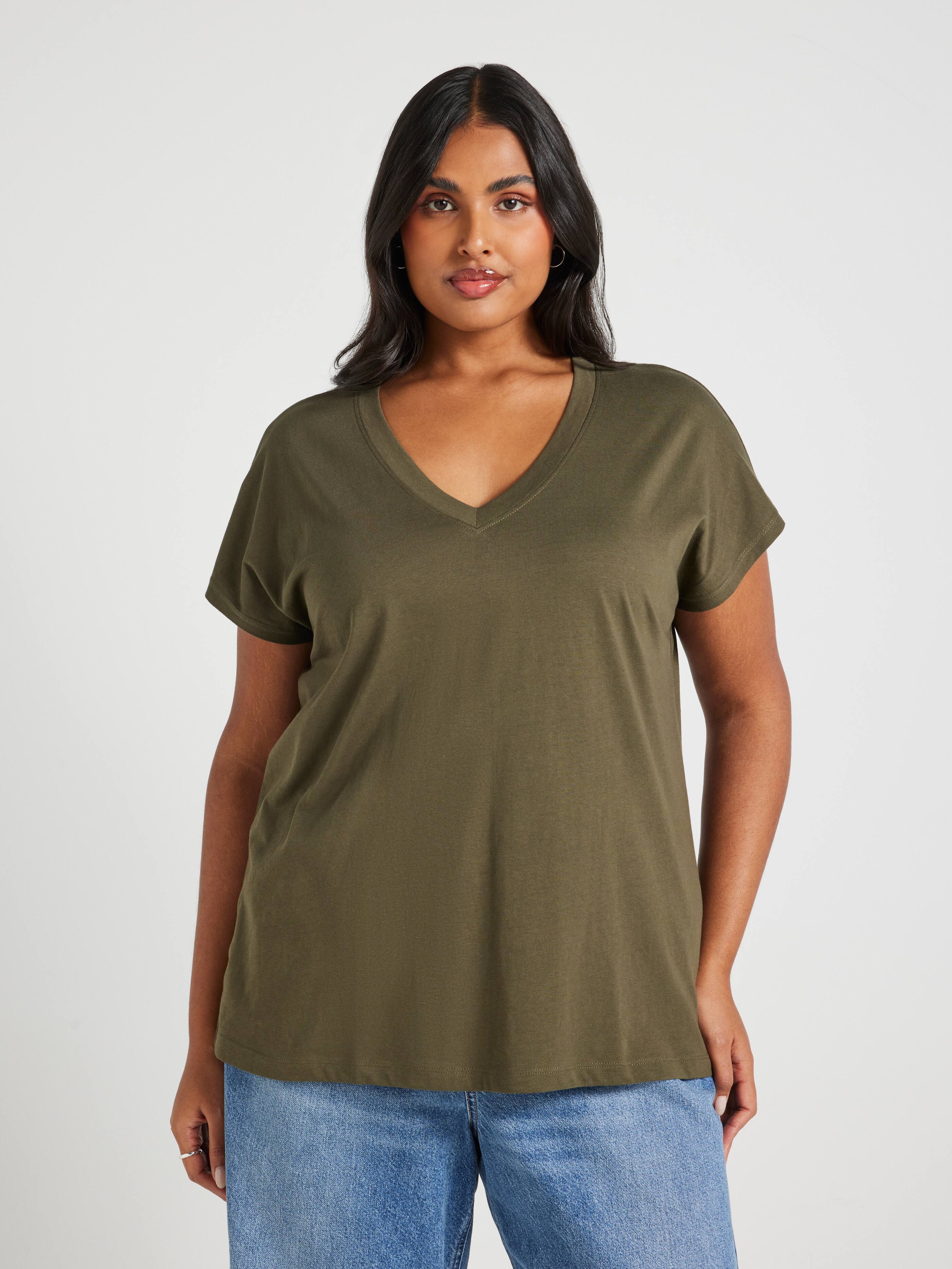 Curve Signature V-Neck Tee