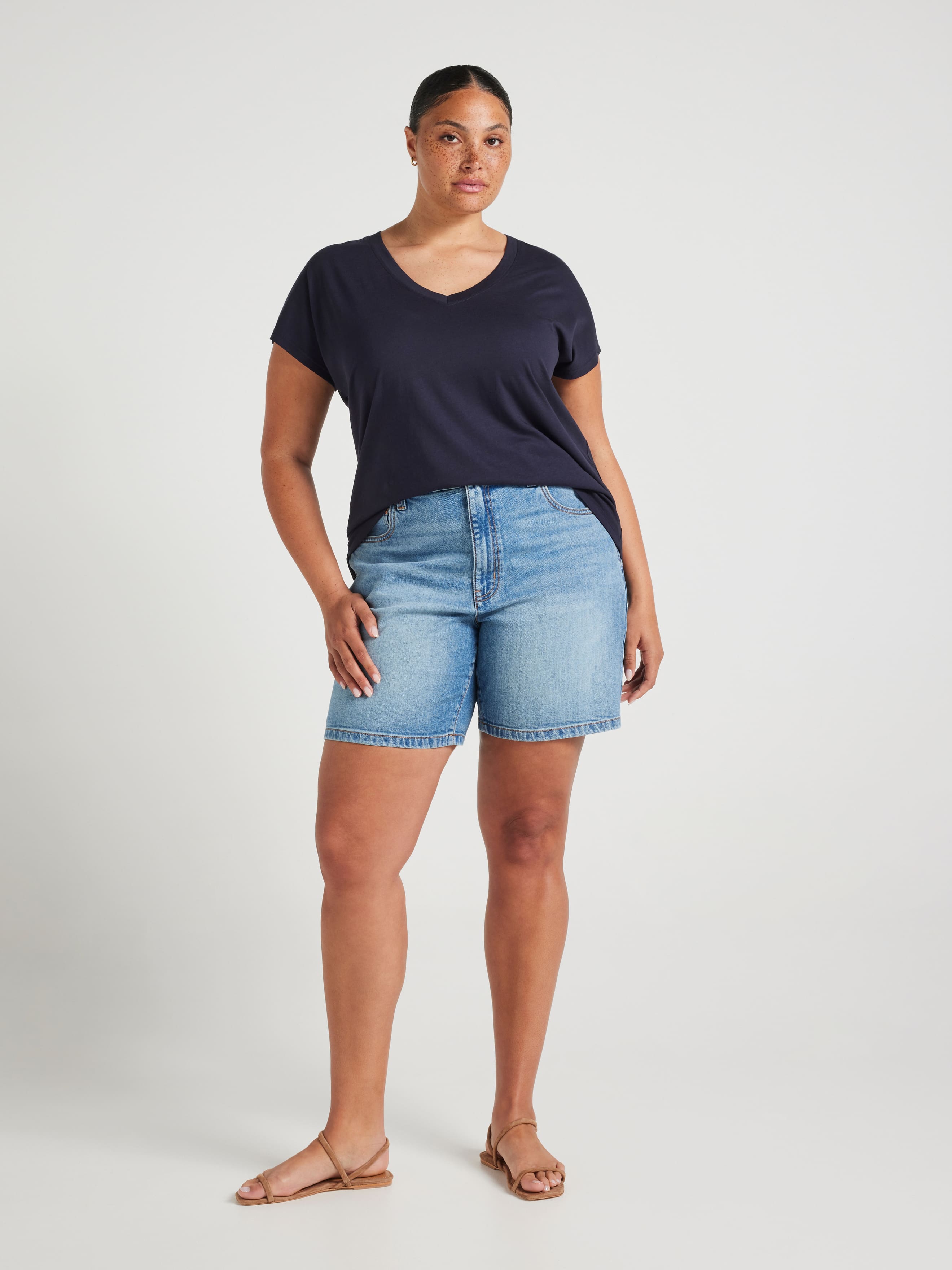 Curve Signature V-Neck Tee