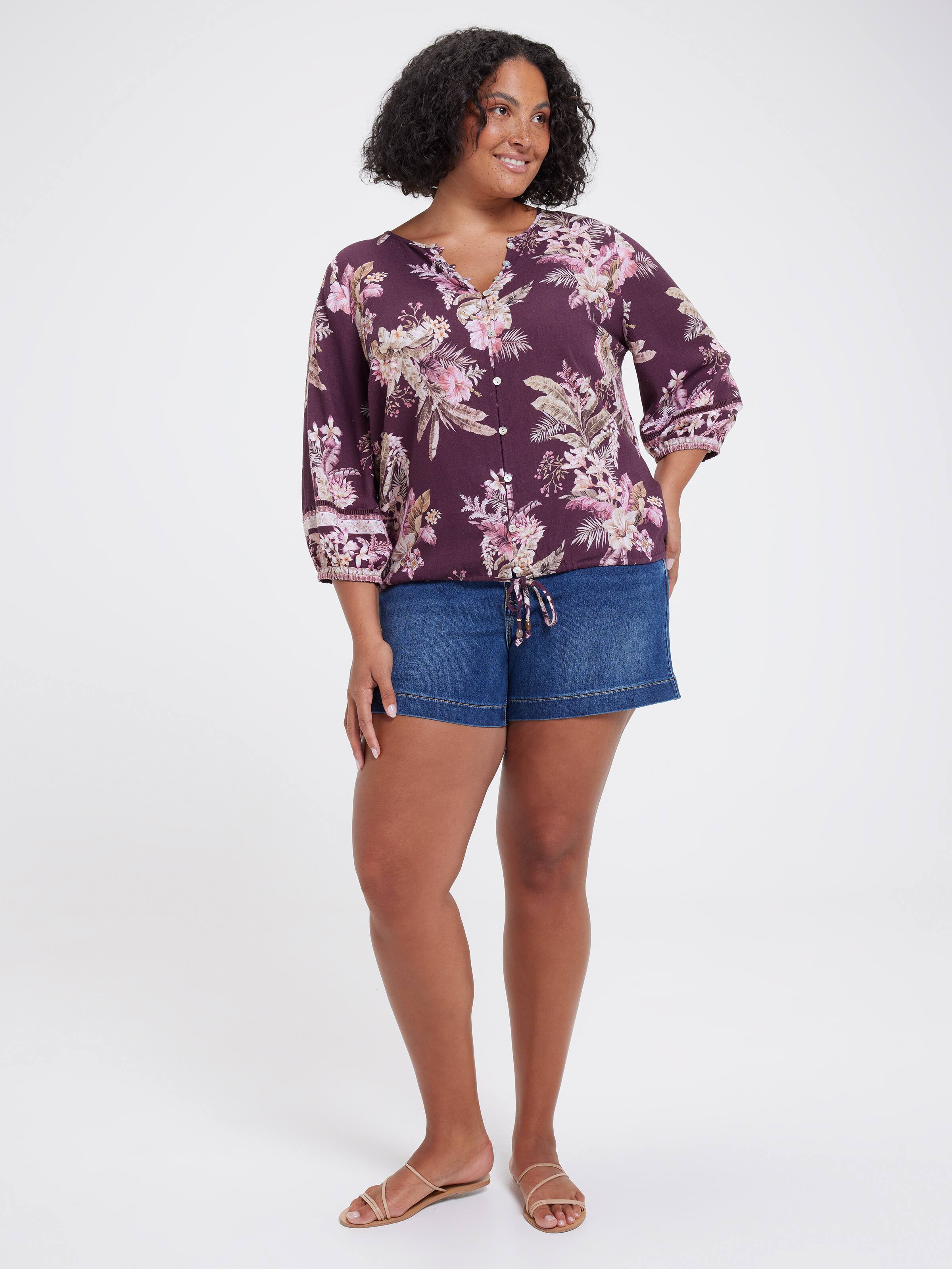 Curve Amelia Bubble Hem 3/4 Sleeve Top