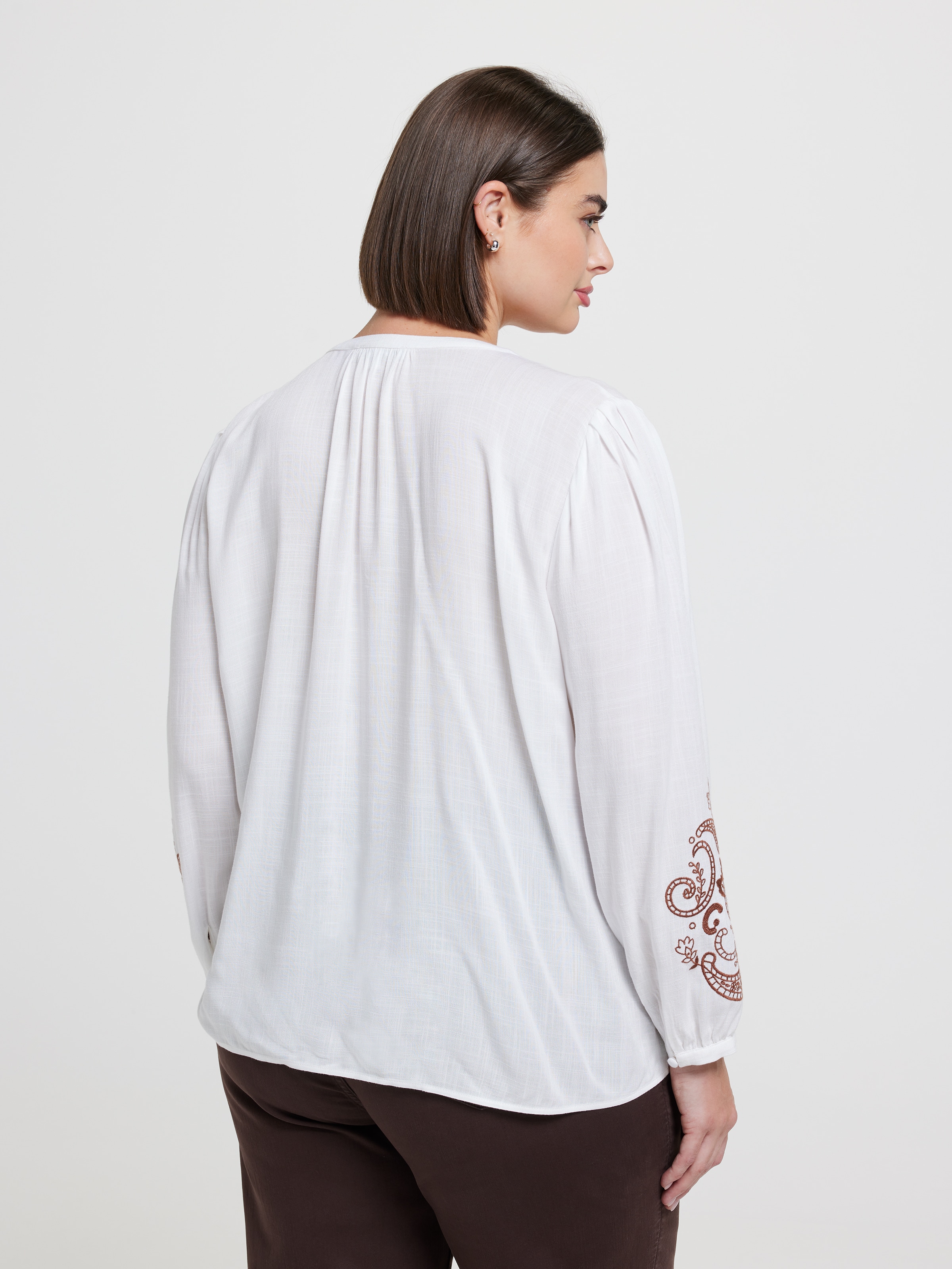 Curve Serina Embroidered Blouse