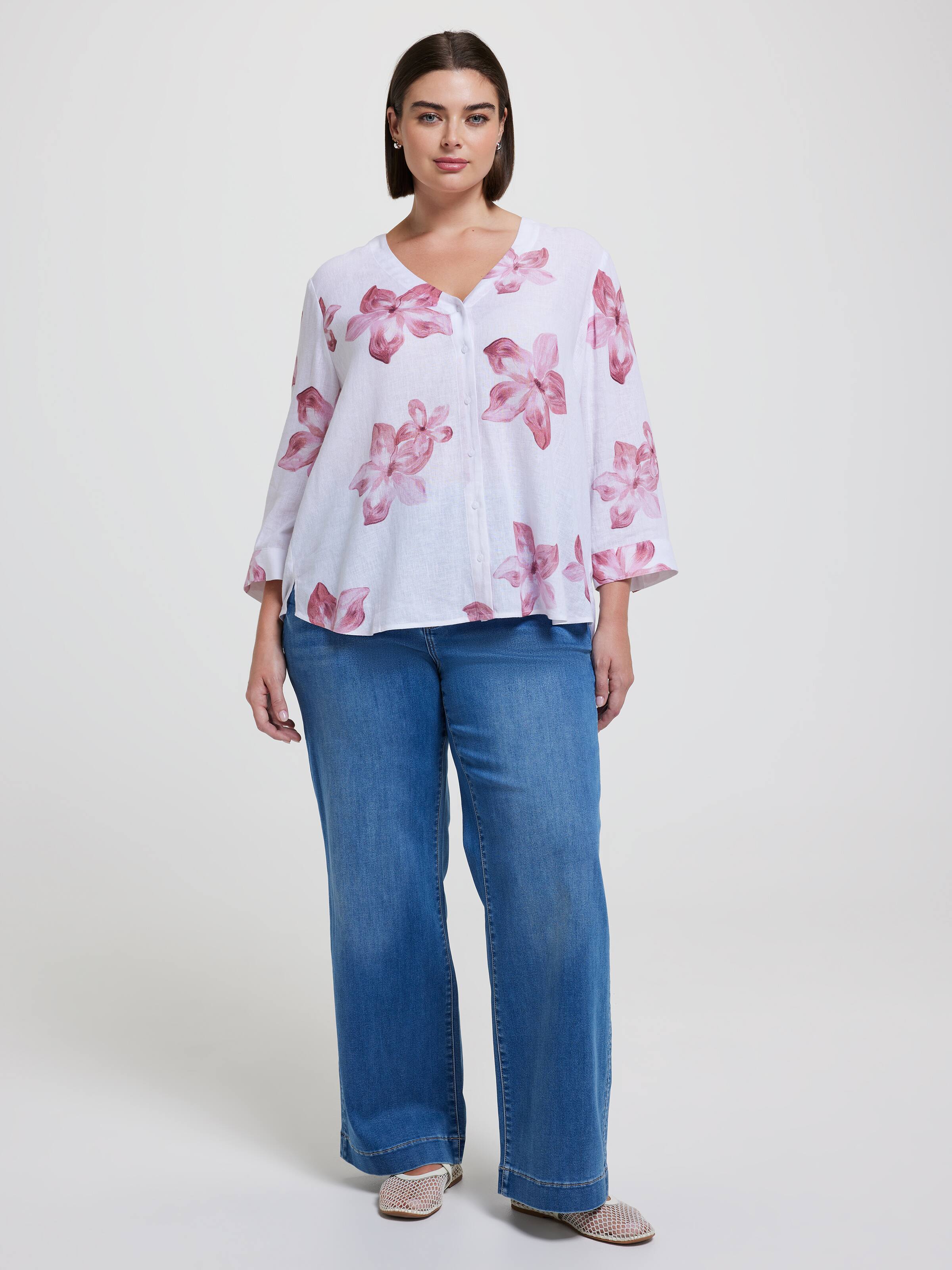 Curve Gabby Notch Neck 3/4 Sleeve Shirt