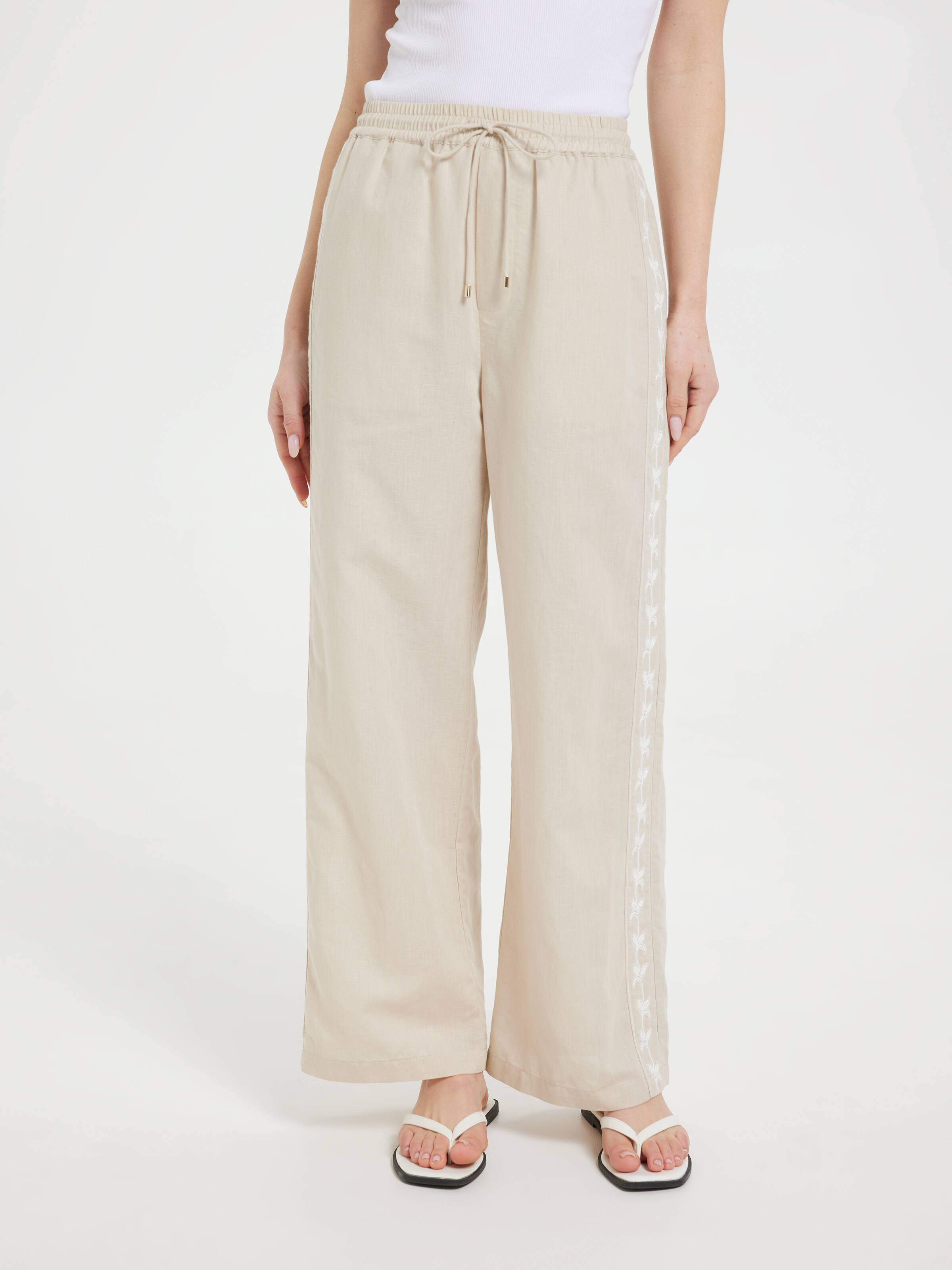 Leslee Hr Soft Straight Fl