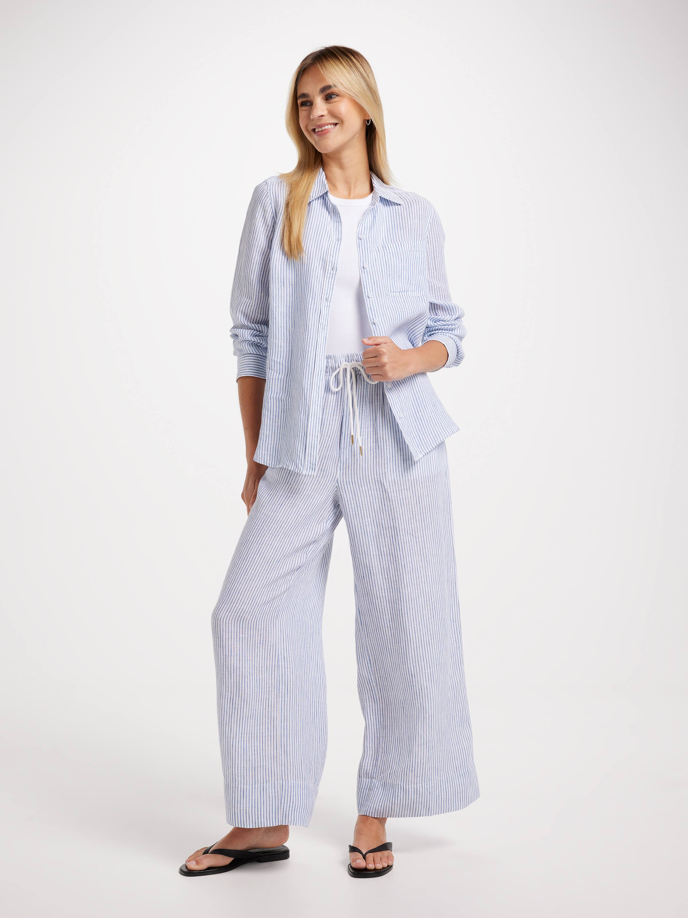 Hazel High Rise Pull On Wide Ankle