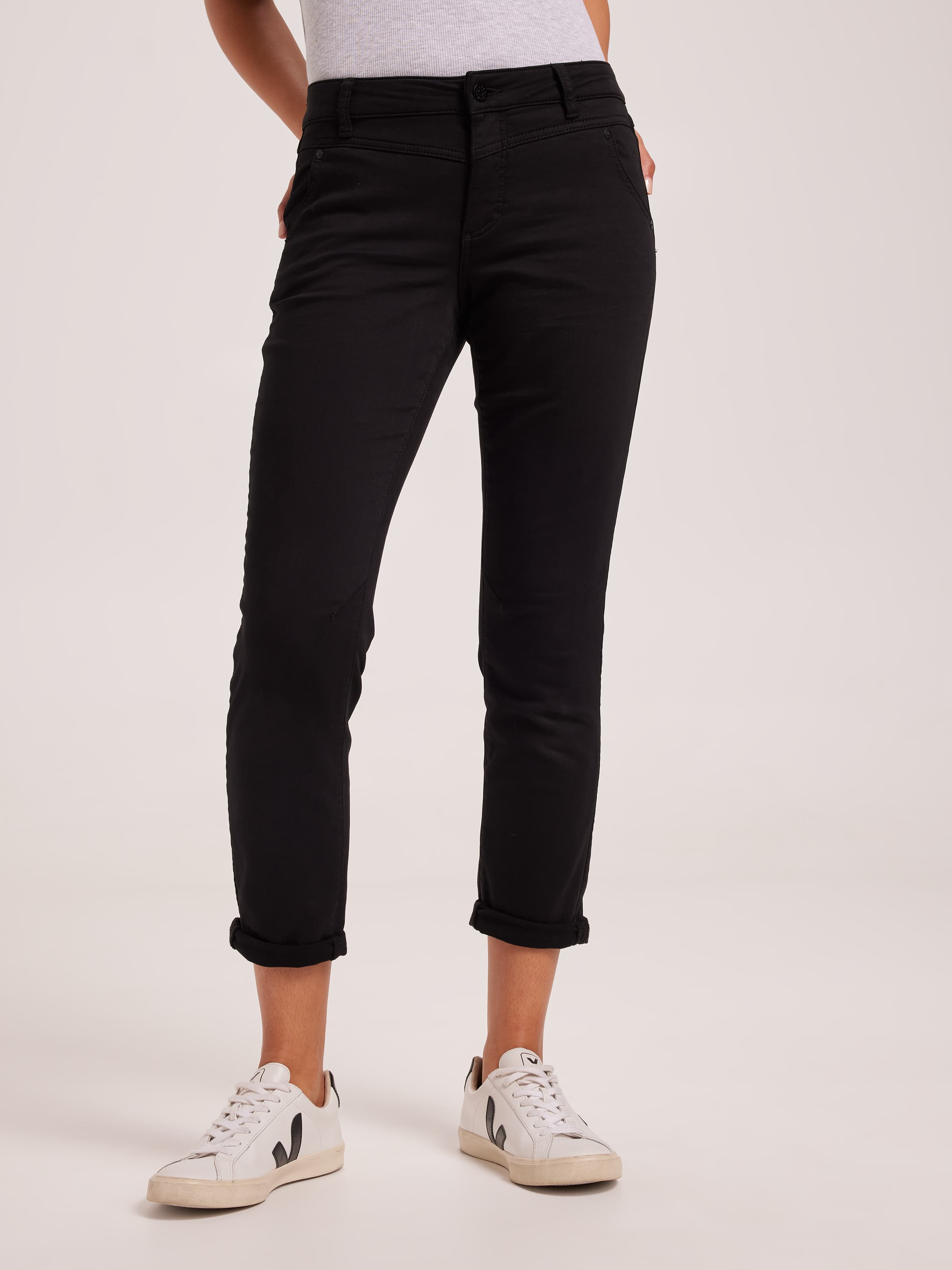 Amaze Yoke Front Boyfriend Jean