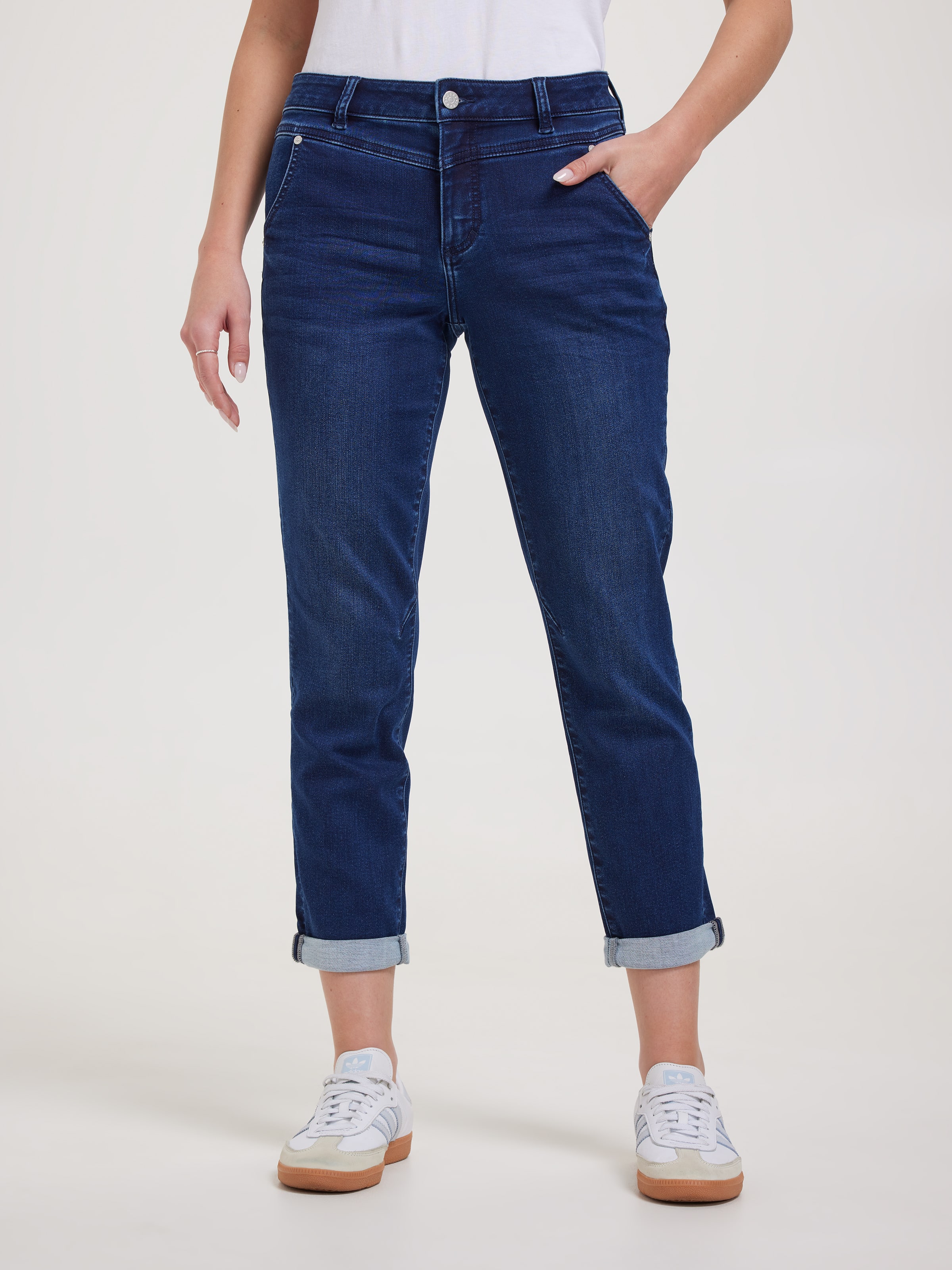 Amaze Yoke Front Boyfriend Jean