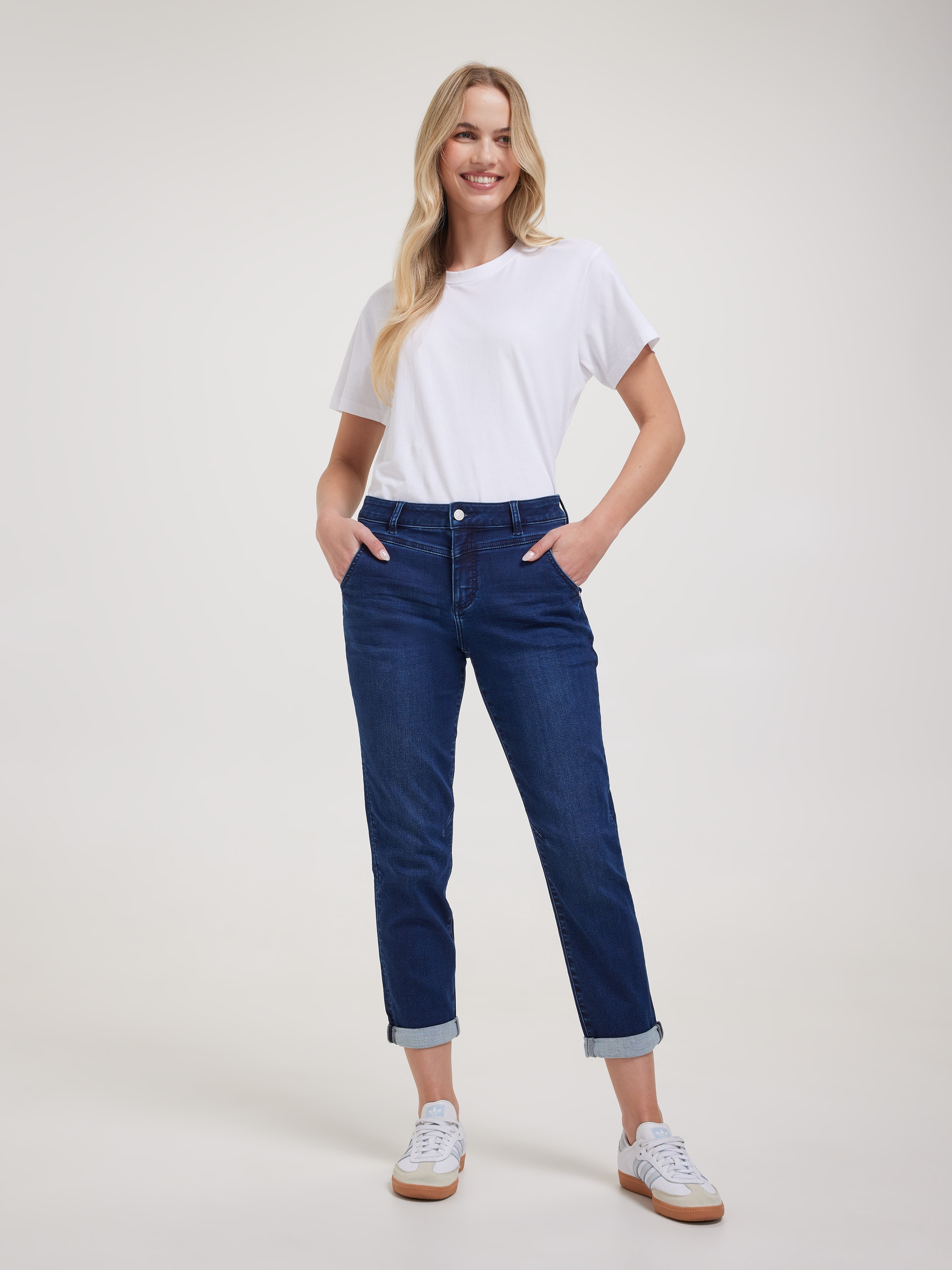 Amaze Yoke Front Boyfriend Jean
