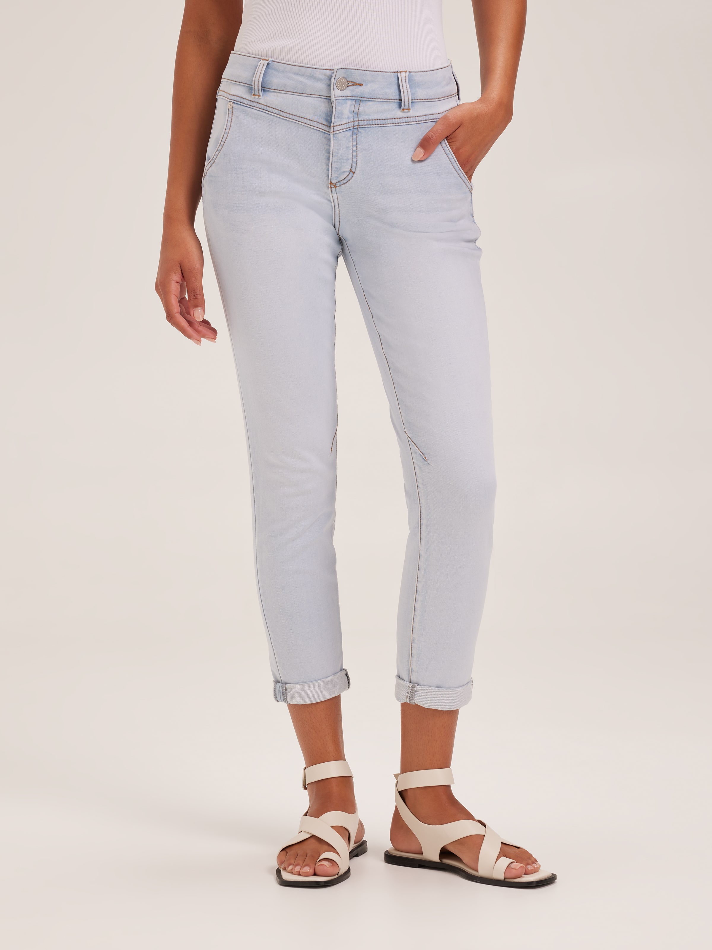Amaze Yoke Front Boyfriend Jean