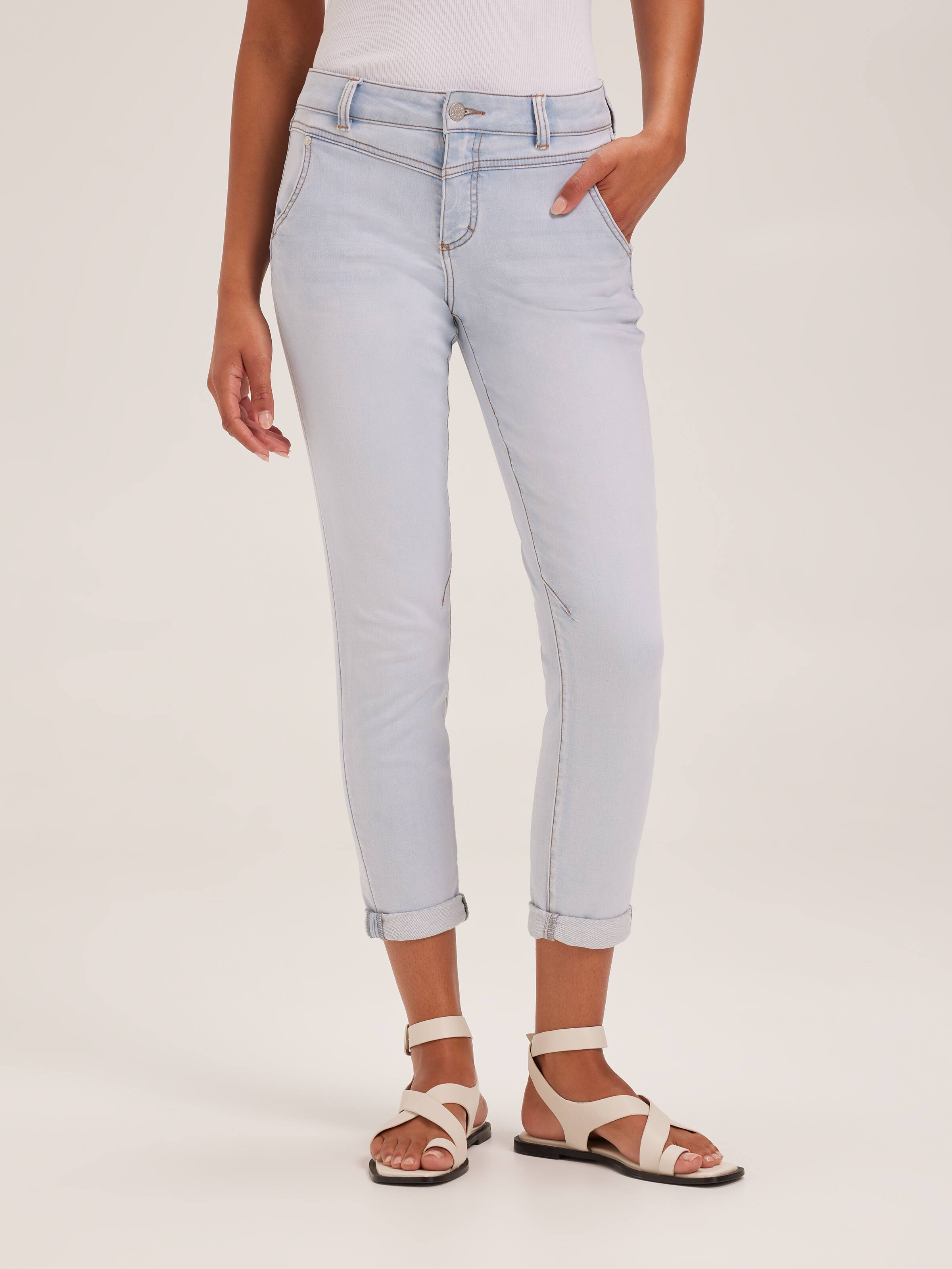 Amaze Yoke Front Boyfriend Jean