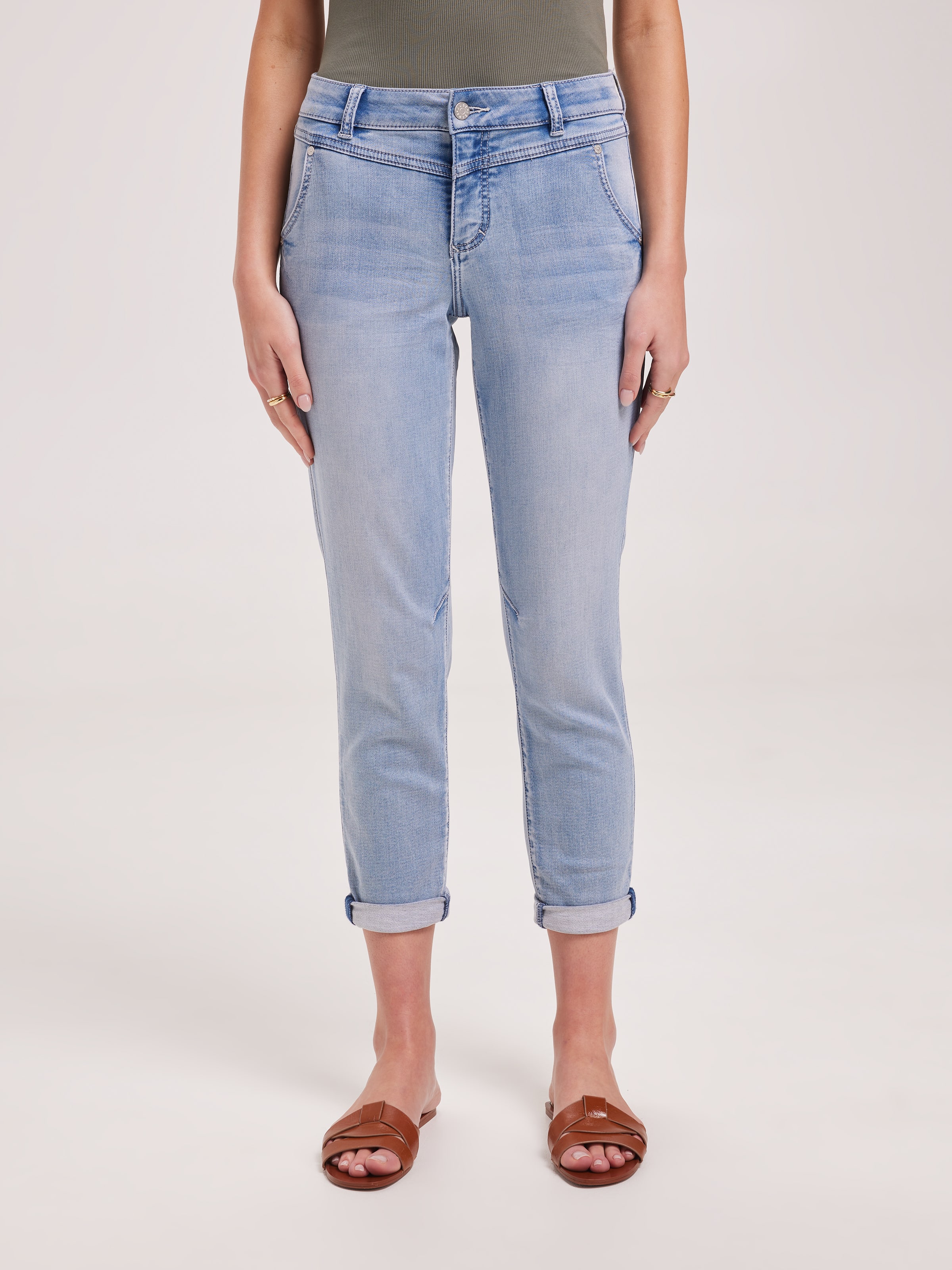 Amaze Yoke Front Boyfriend Jean
