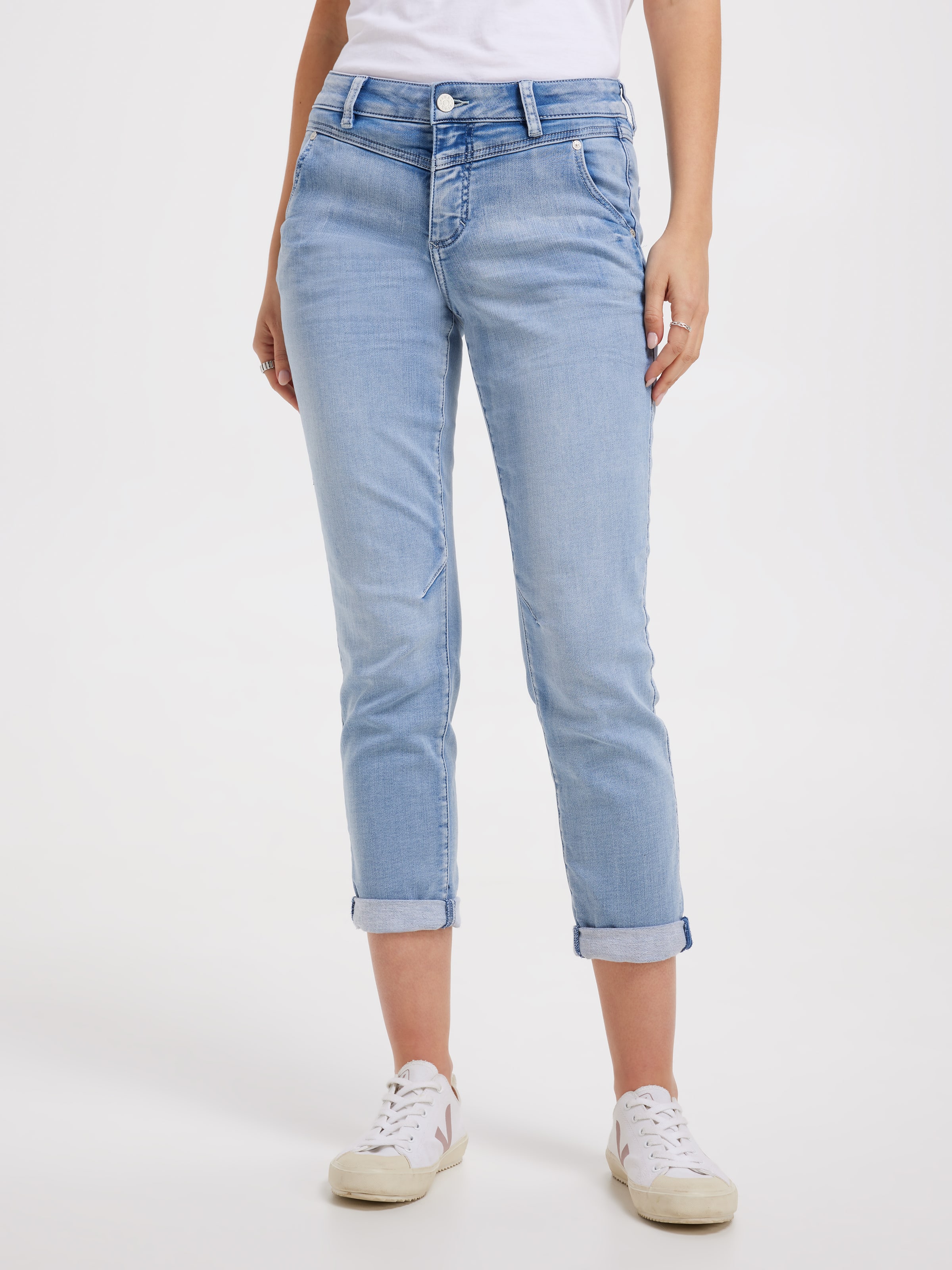Amaze Yoke Front Boyfriend Jean