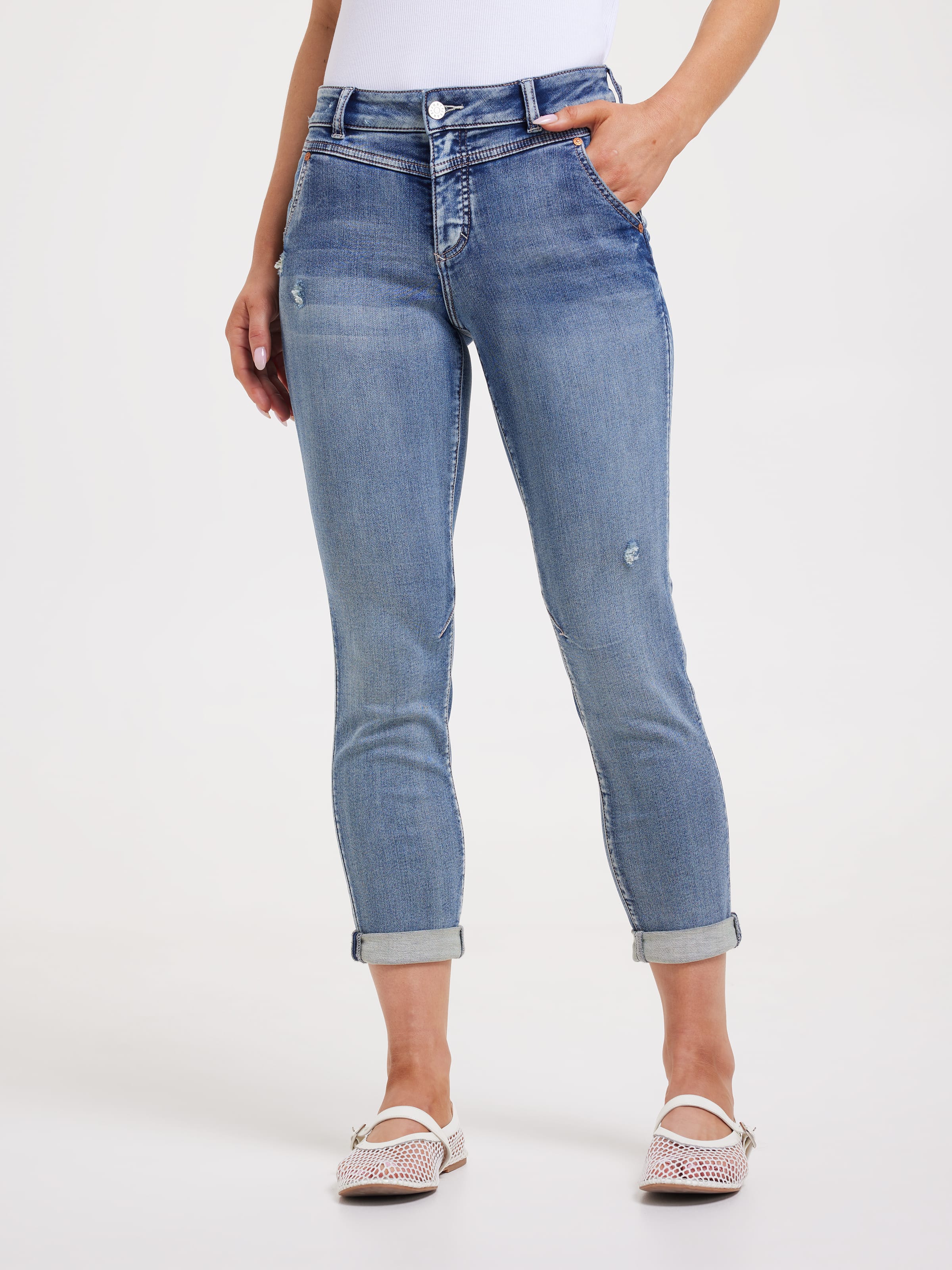 Amaze Yoke Front Boyfriend Jean