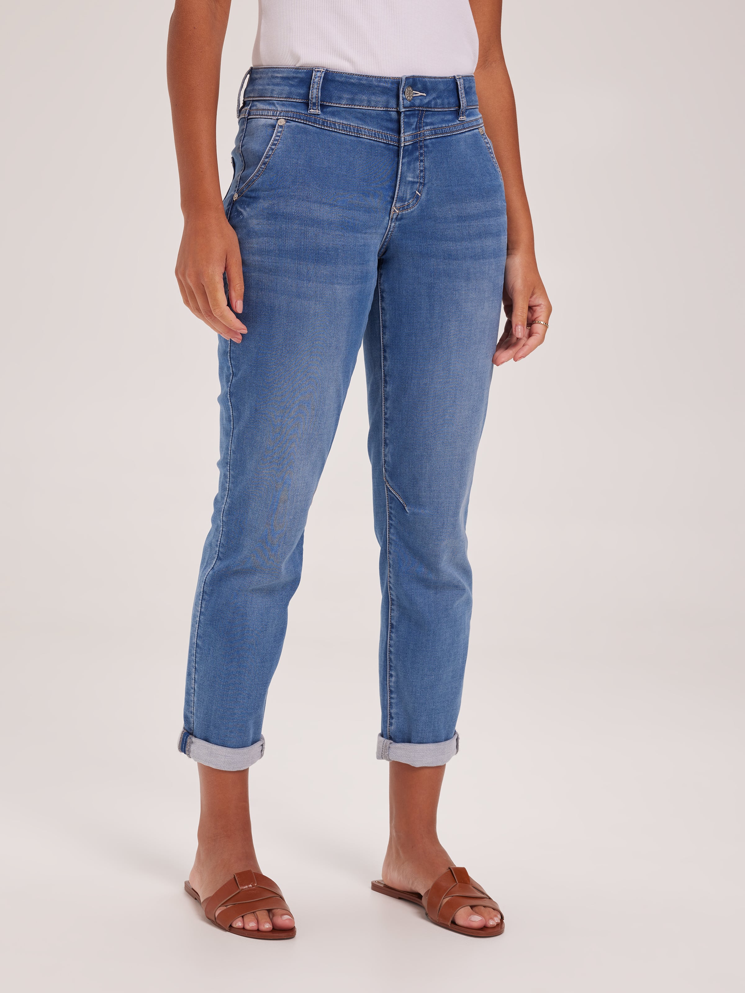 Amaze Yoke Front Boyfriend Jean