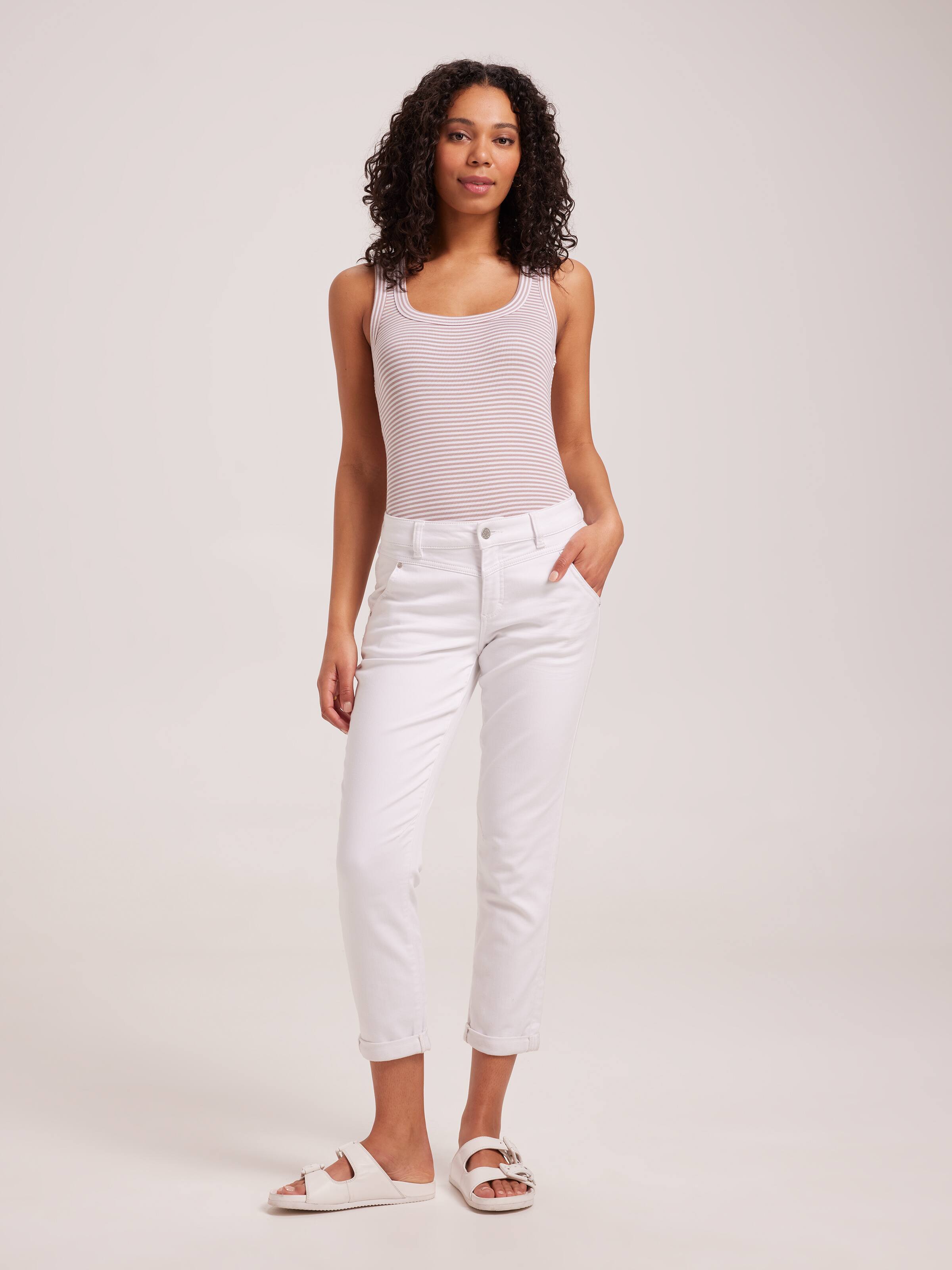 Amaze Yoke Front Boyfriend Jean