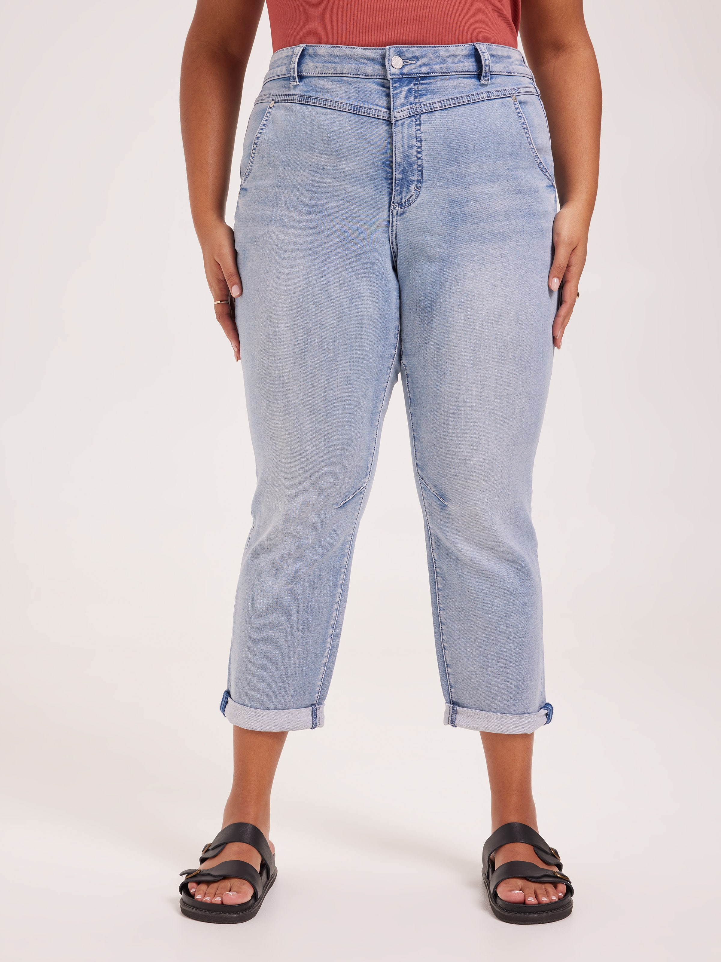 Curve Amaze Yoke Front Boyfriend Jean