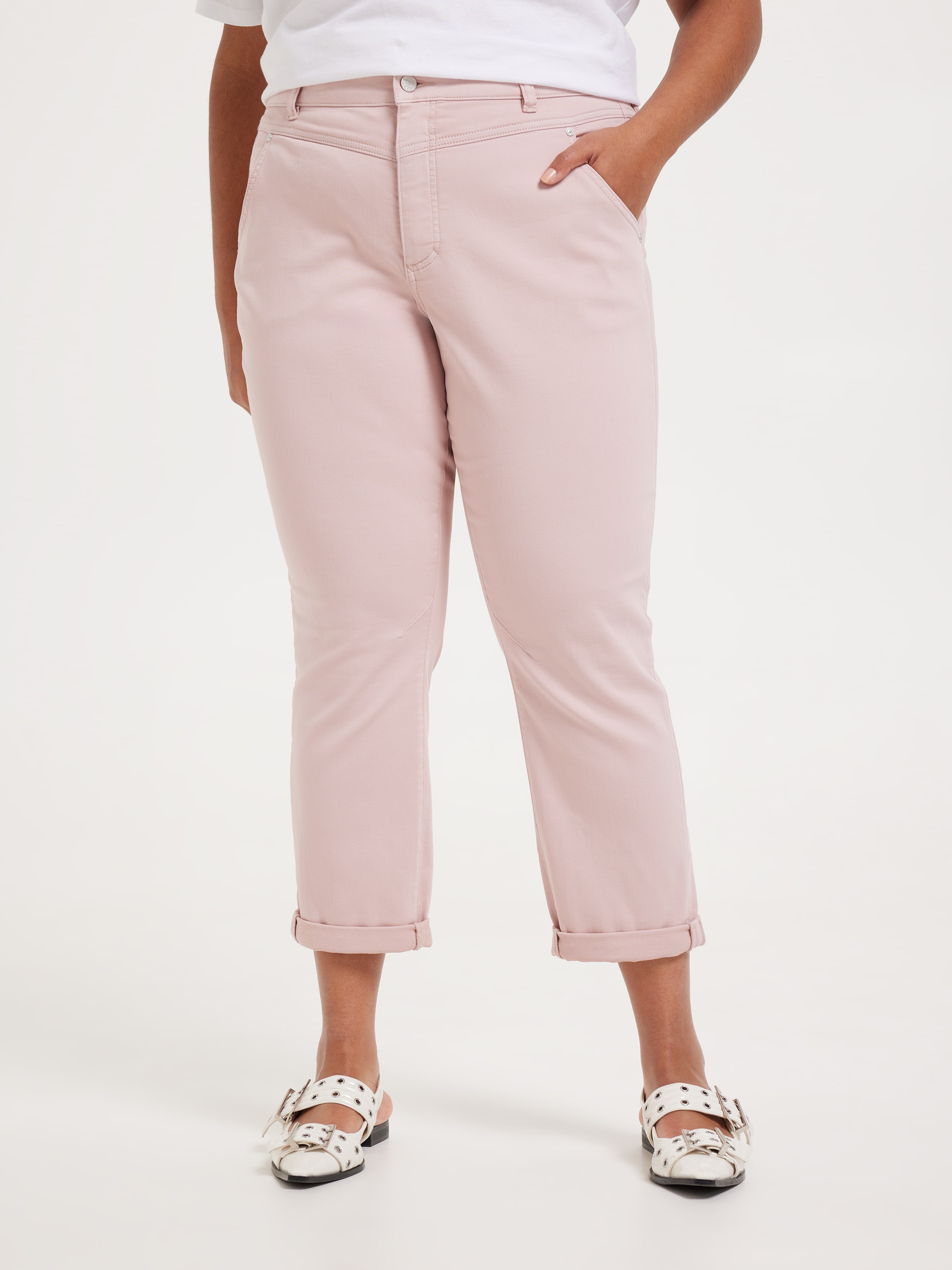 Curve Amaze Yoke Front Boyfriend Jean