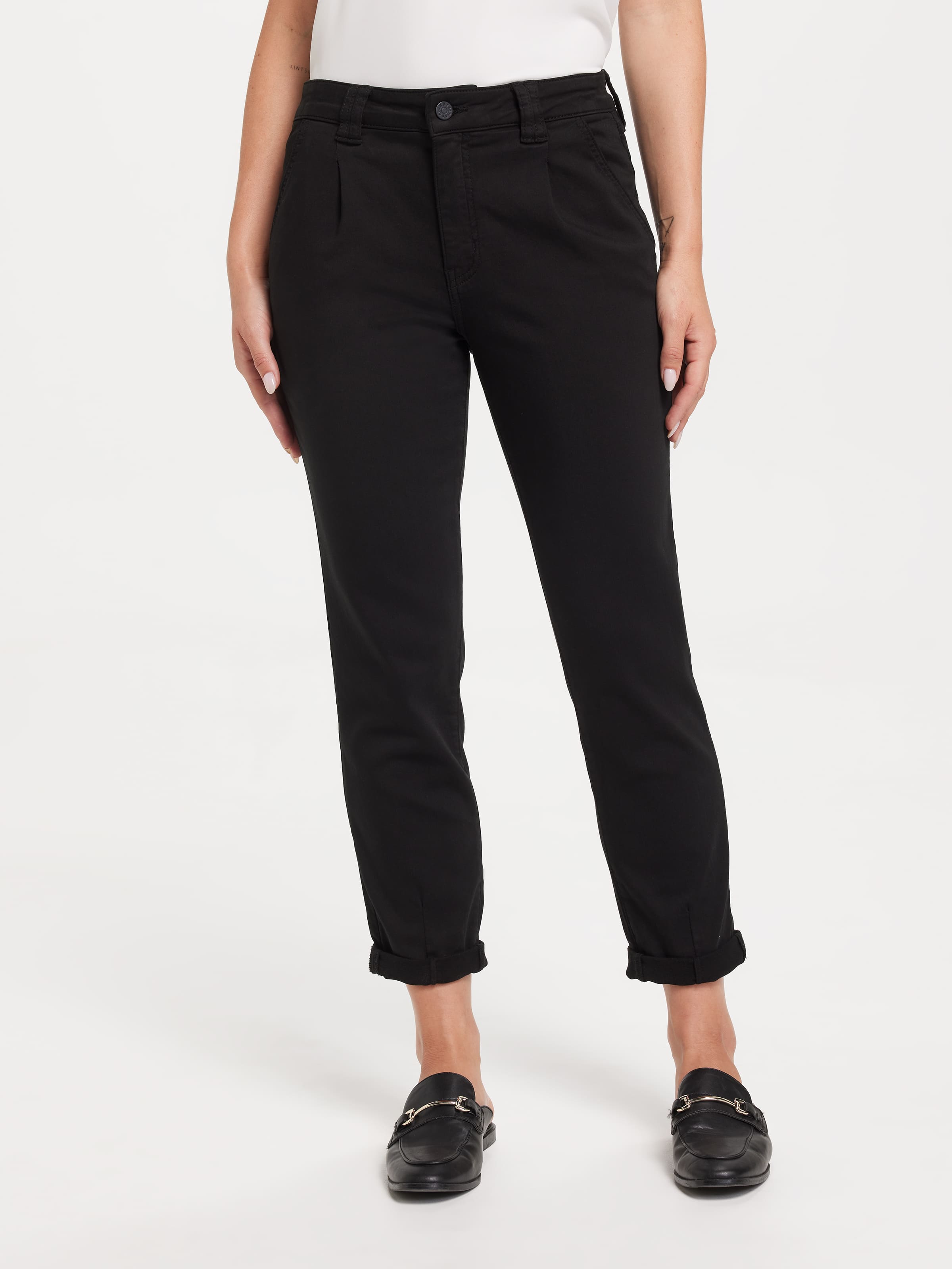 Amaze Pleat Front Chino