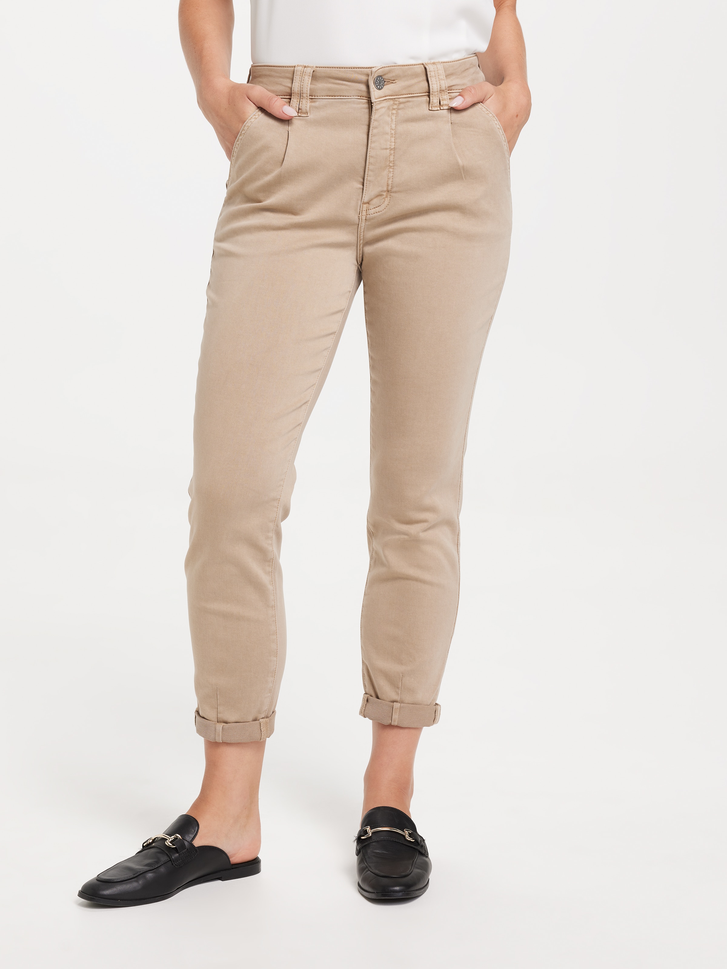 Amaze Pleat Front Chino
