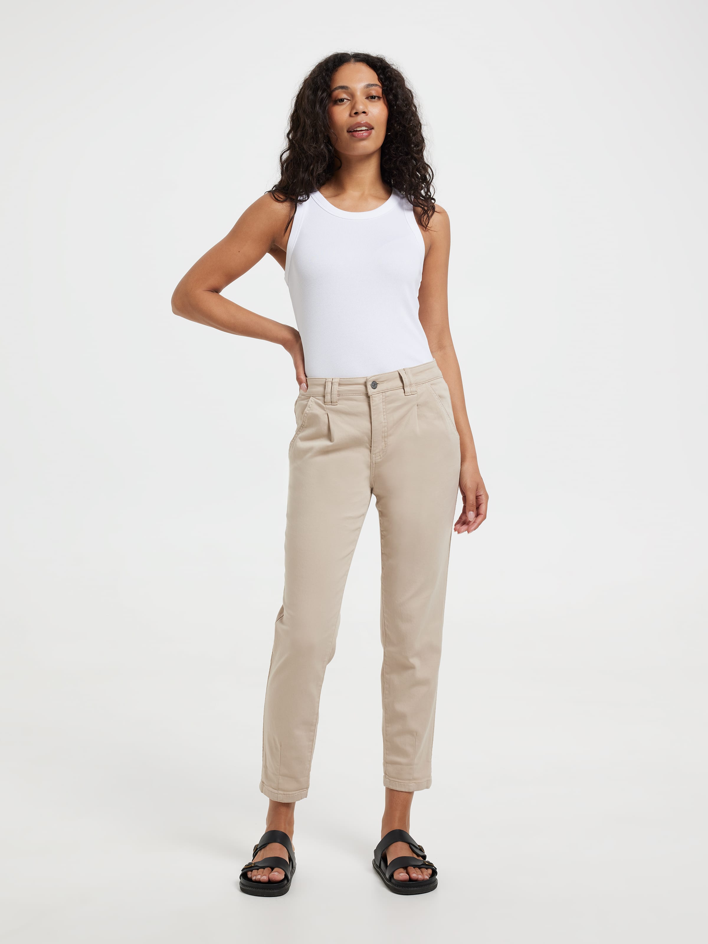 Amaze Pleat Front Chino
