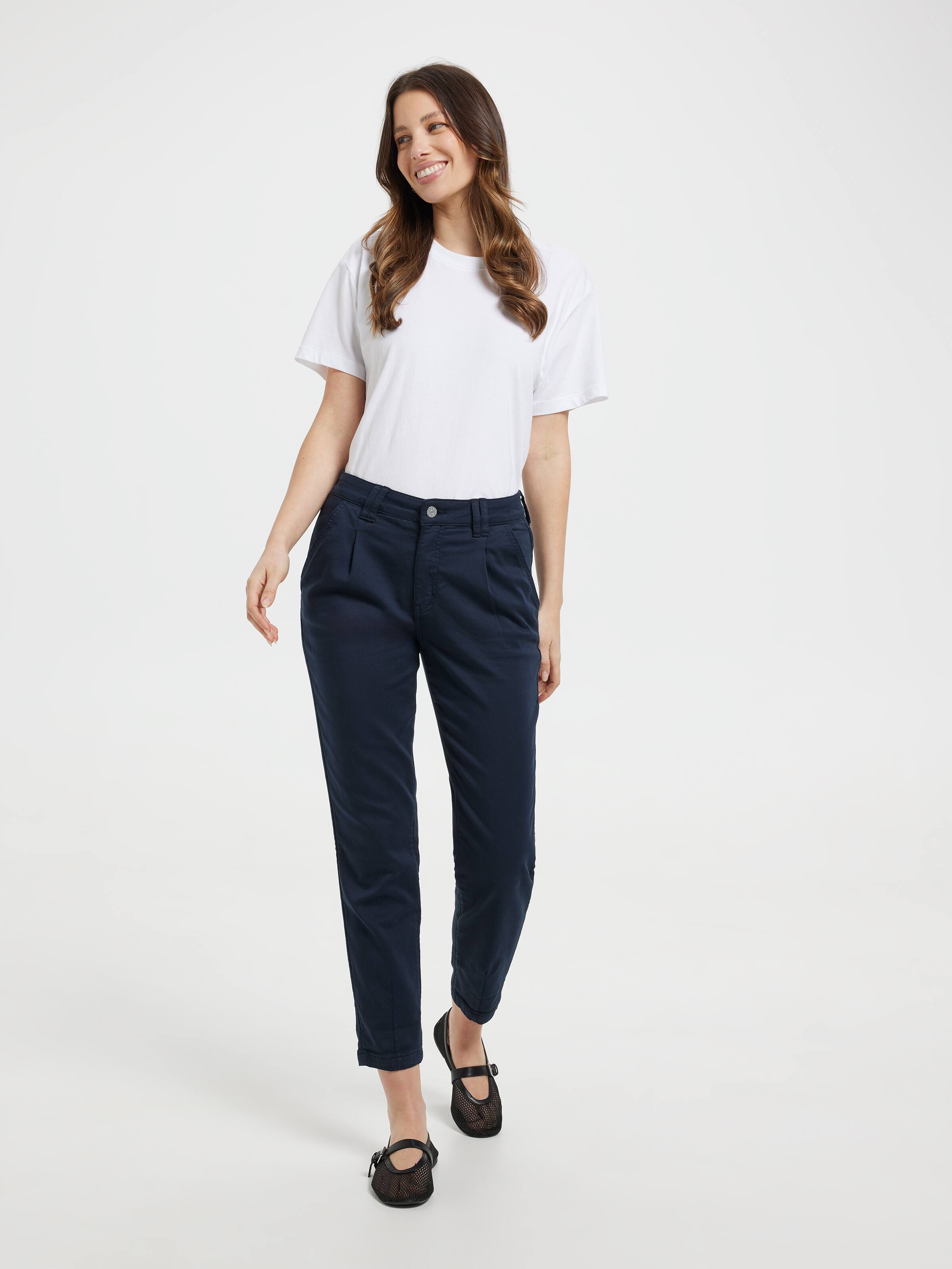 Amaze Pleat Front Chino