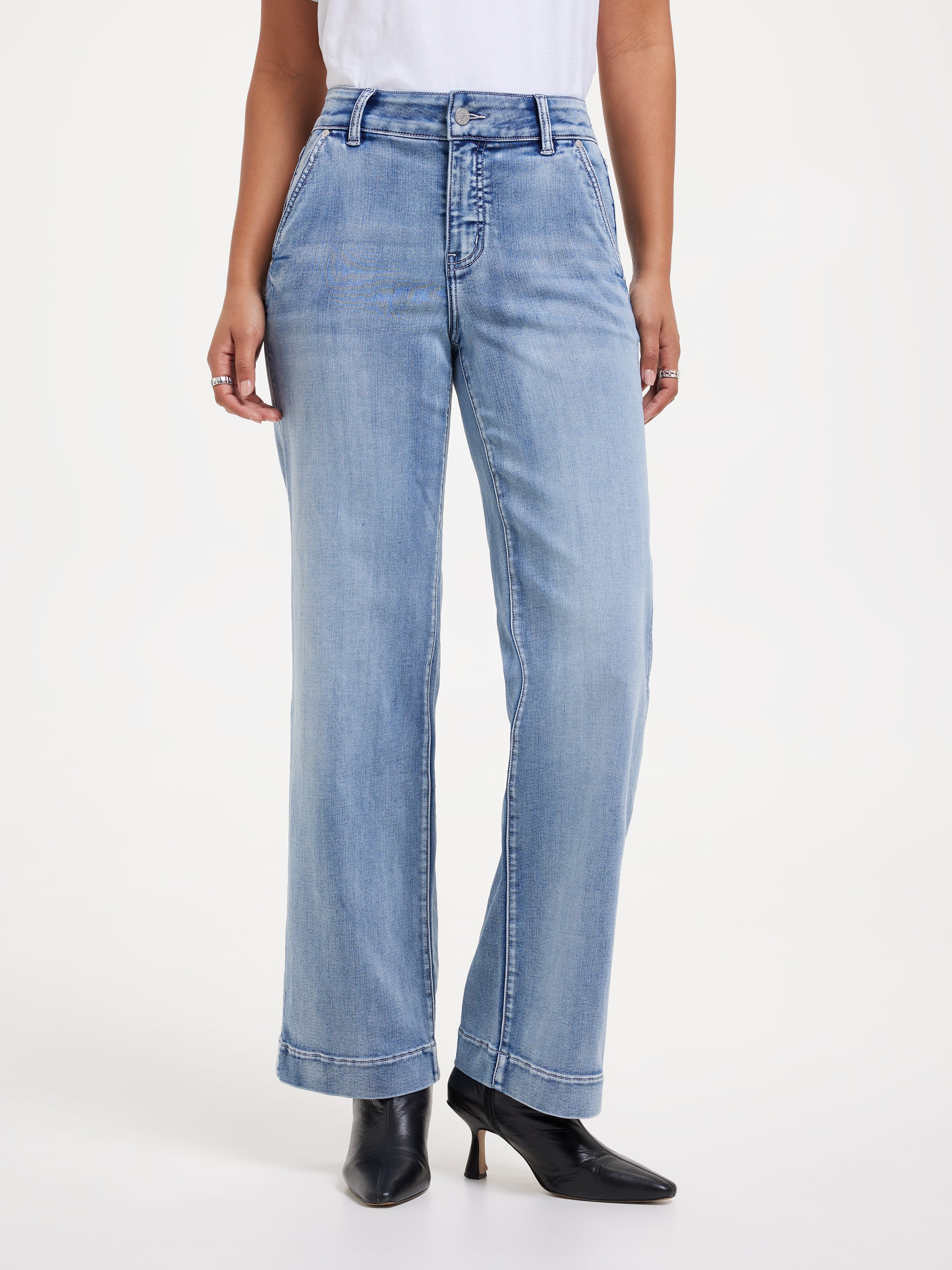 Amaze High Rise Wide Leg Jean