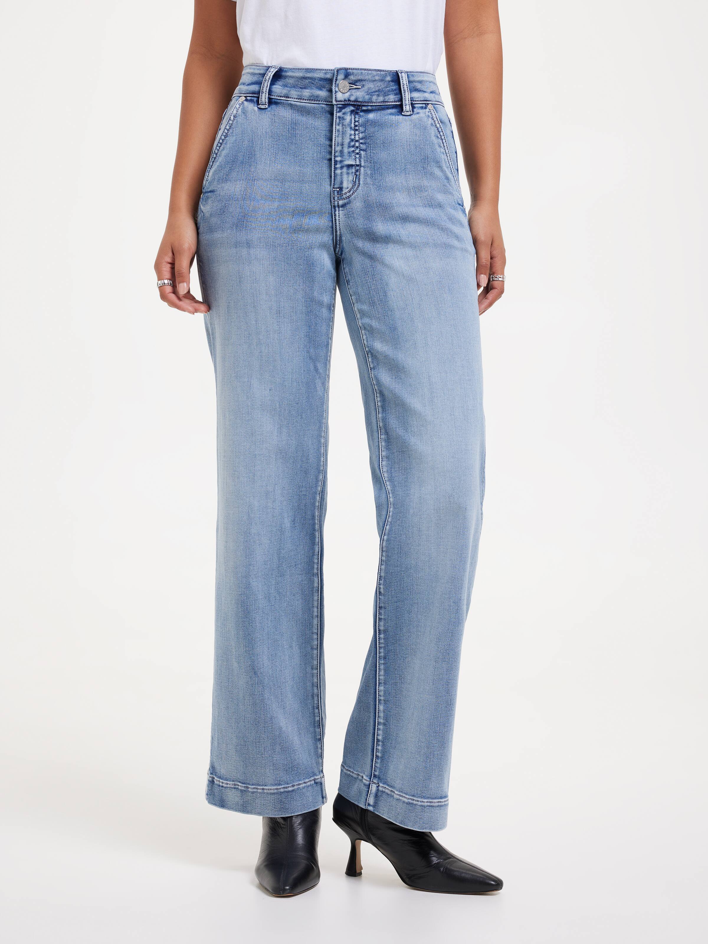 Amaze High Rise Wide Leg Jean