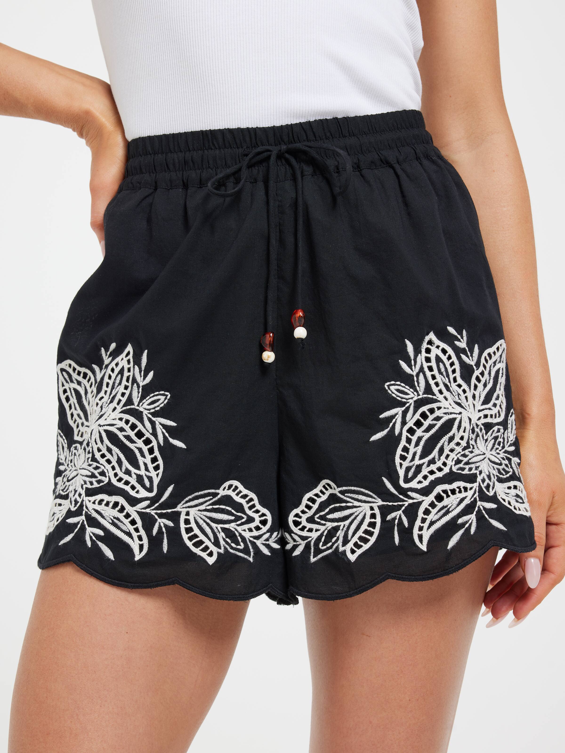Neave Embroidered Jog Short